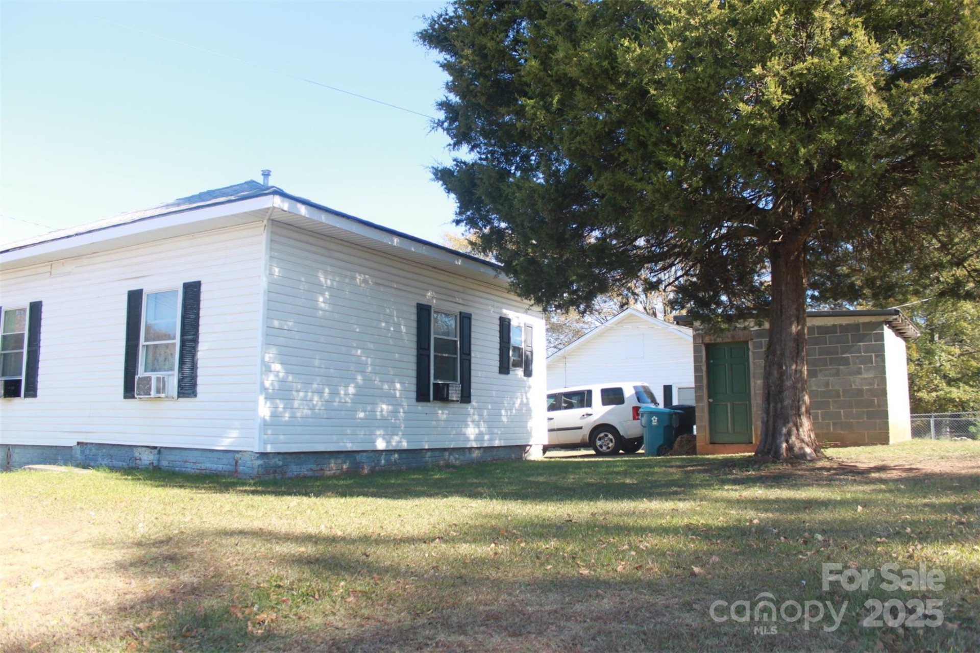 112 Eastside Drive - Photo 10