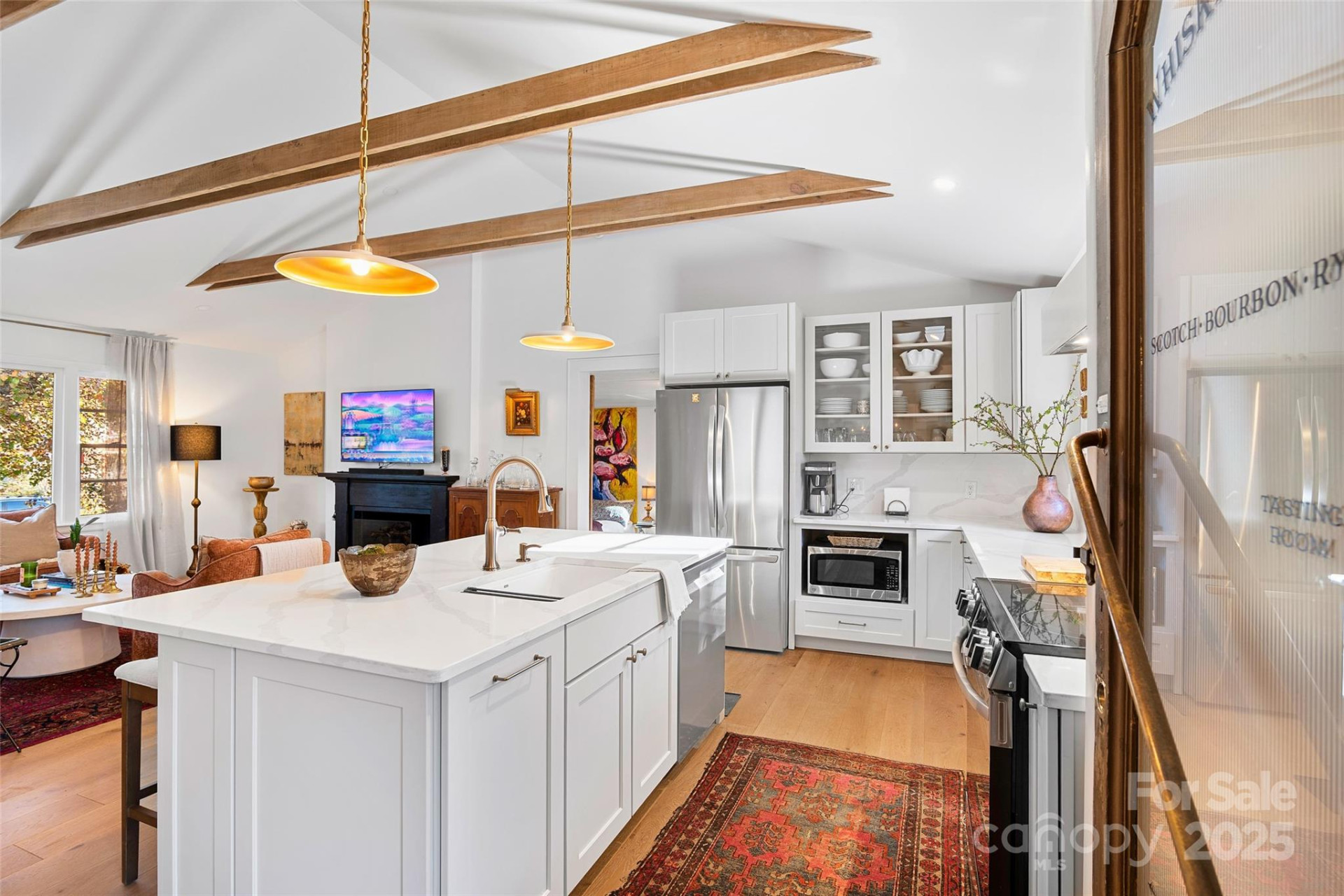112 Pearson Drive - Photo 2
