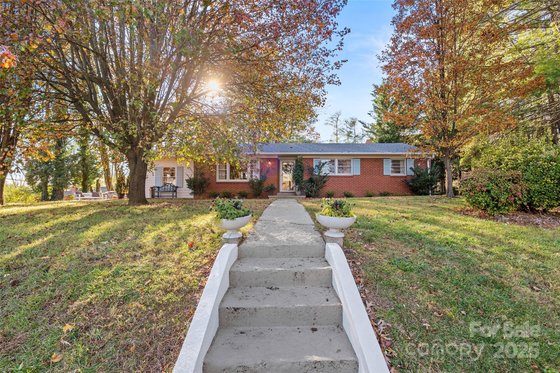 112 Pearson Drive - Photo 3