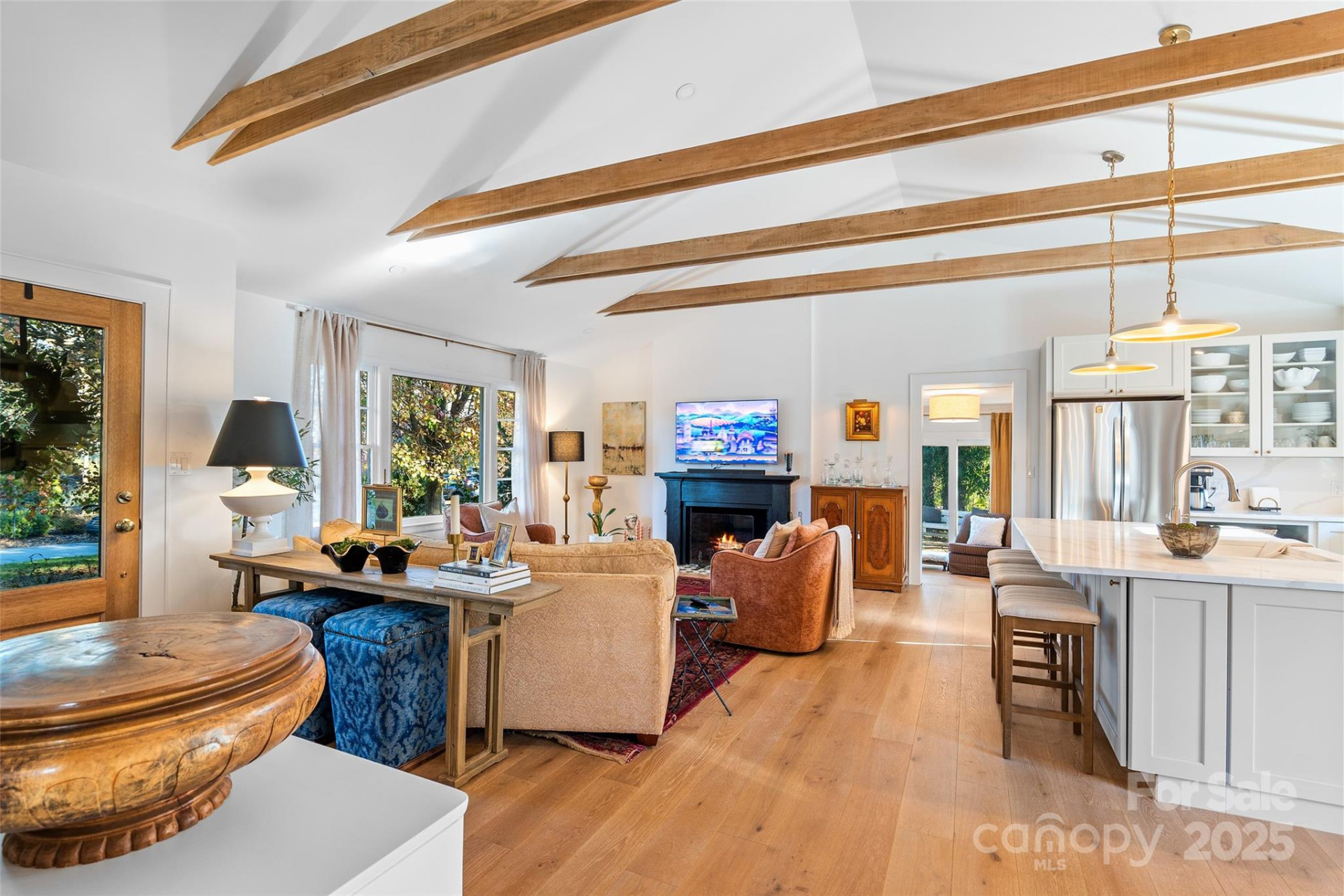 112 Pearson Drive - Photo 4