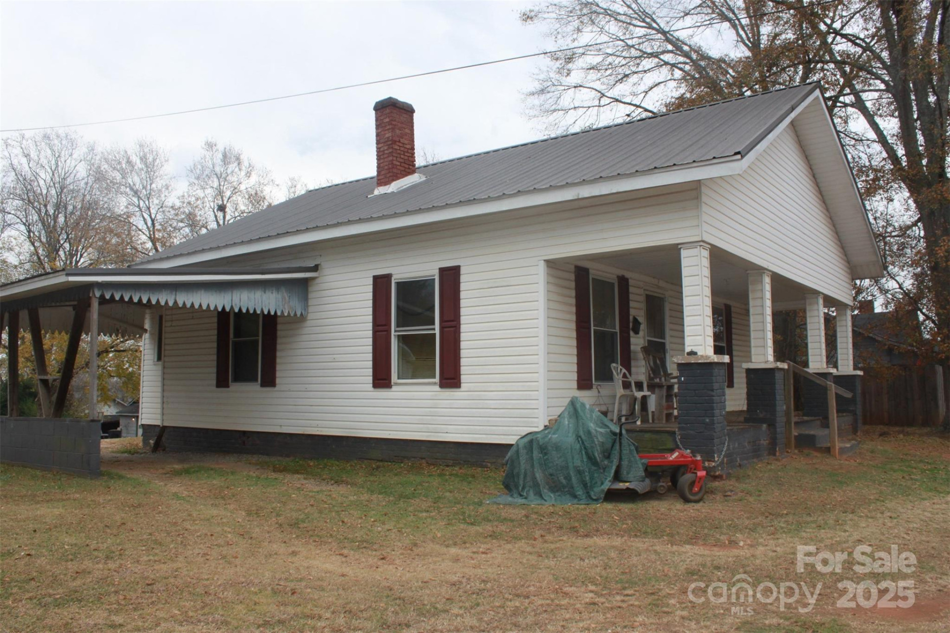 124 Eastside Drive - Photo 2