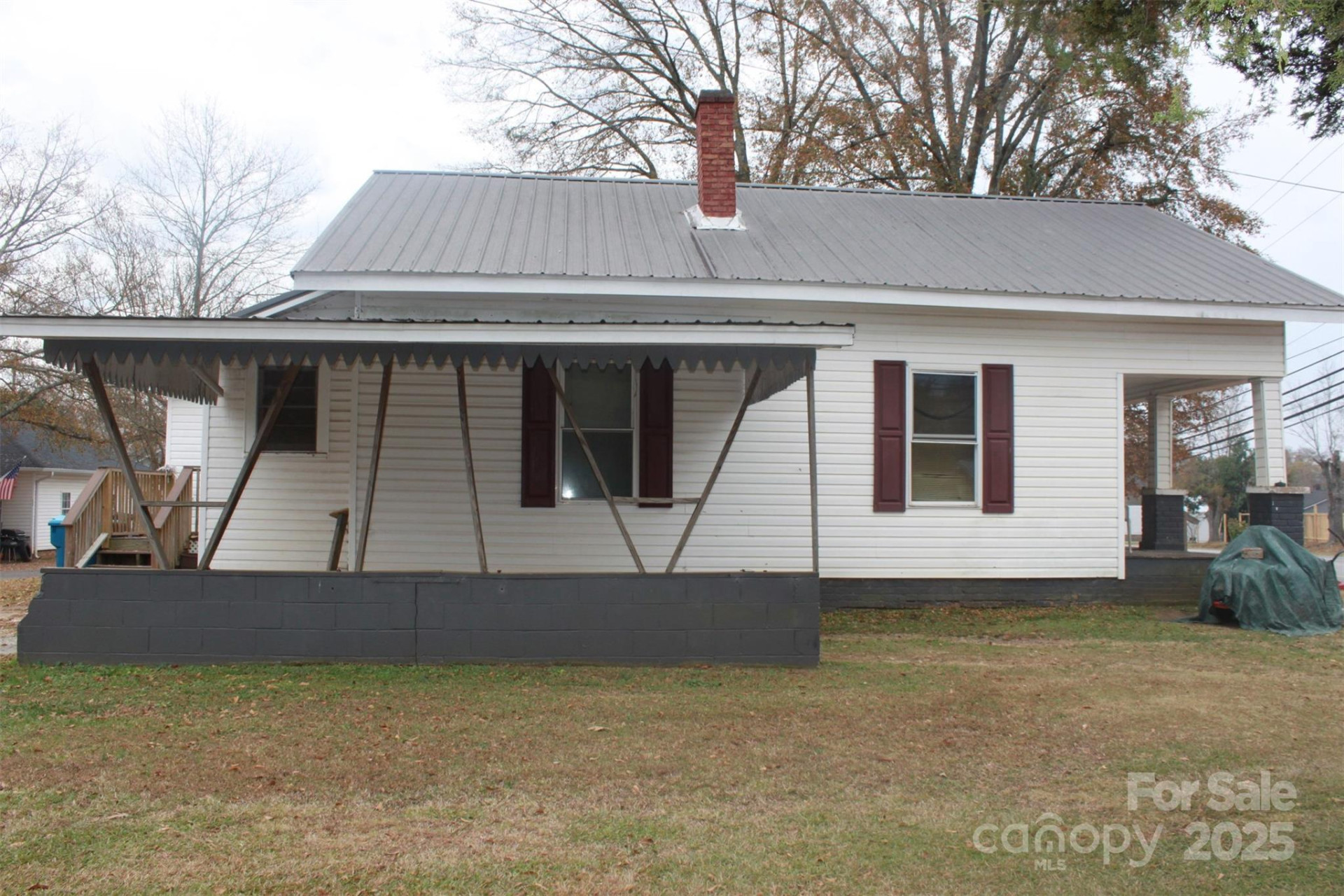 124 Eastside Drive - Photo 3