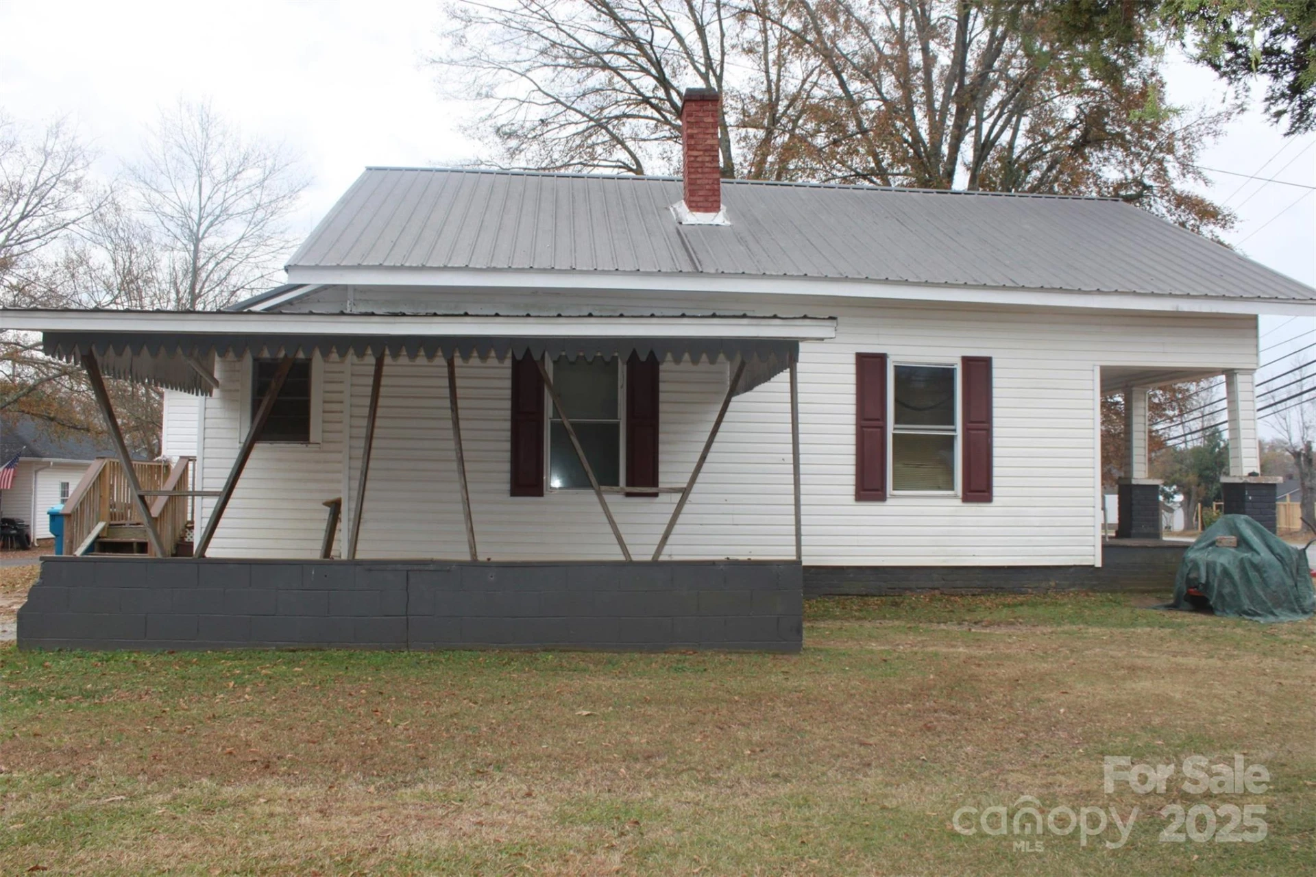 124 Eastside Drive - Photo 3
