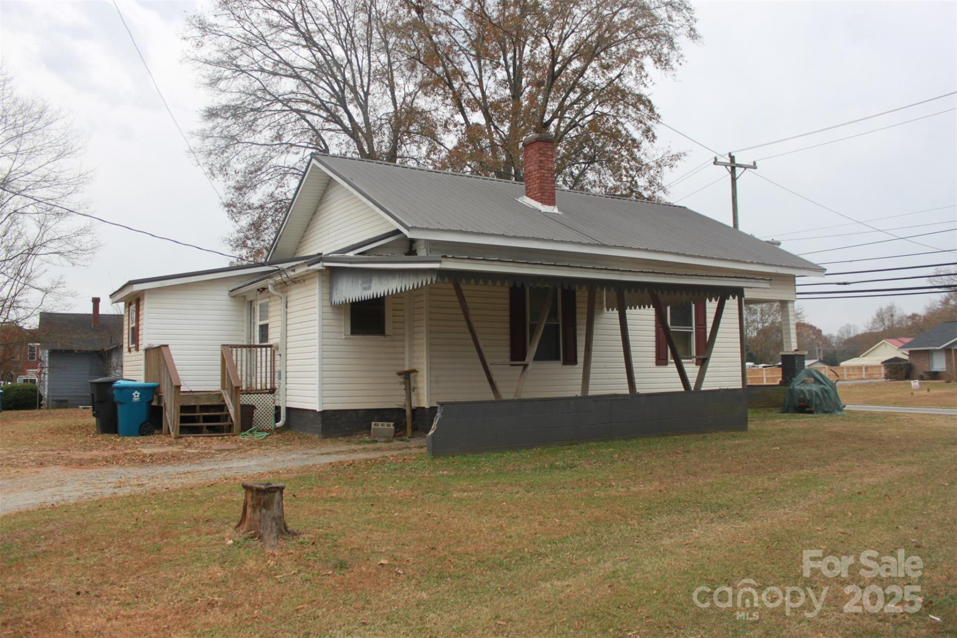 124 Eastside Drive - Photo 4