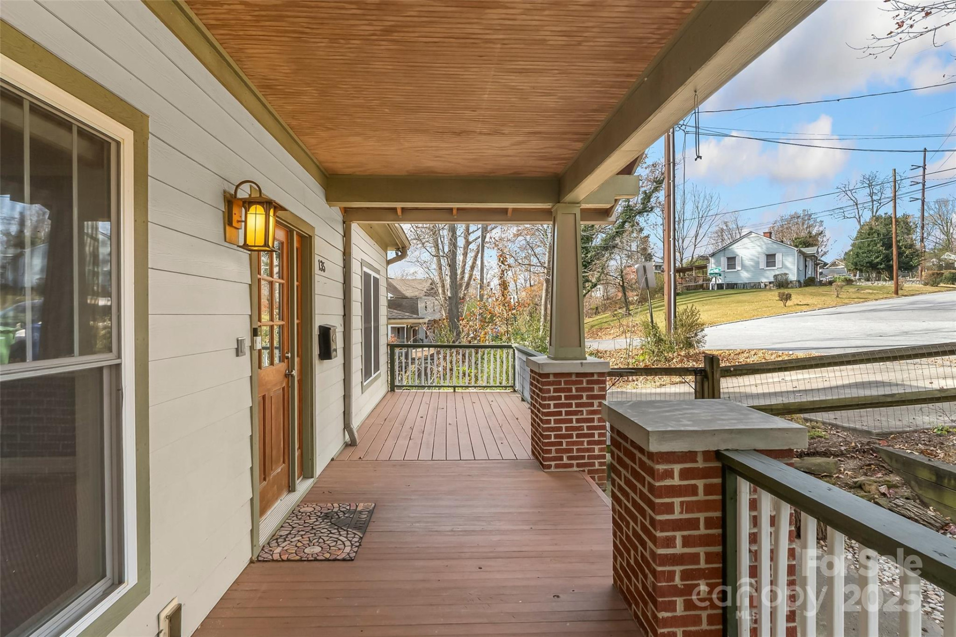 135 Courtland Avenue - Photo 2