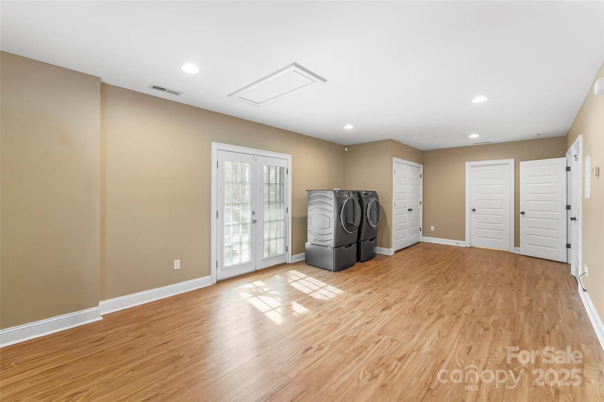 135 Courtland Avenue - Photo 16