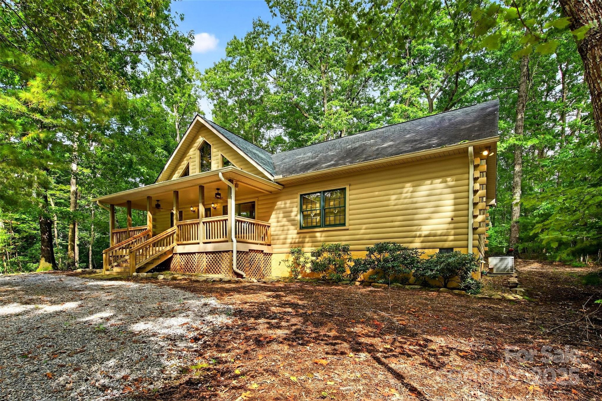 240 Ravenswood Drive - Photo 2