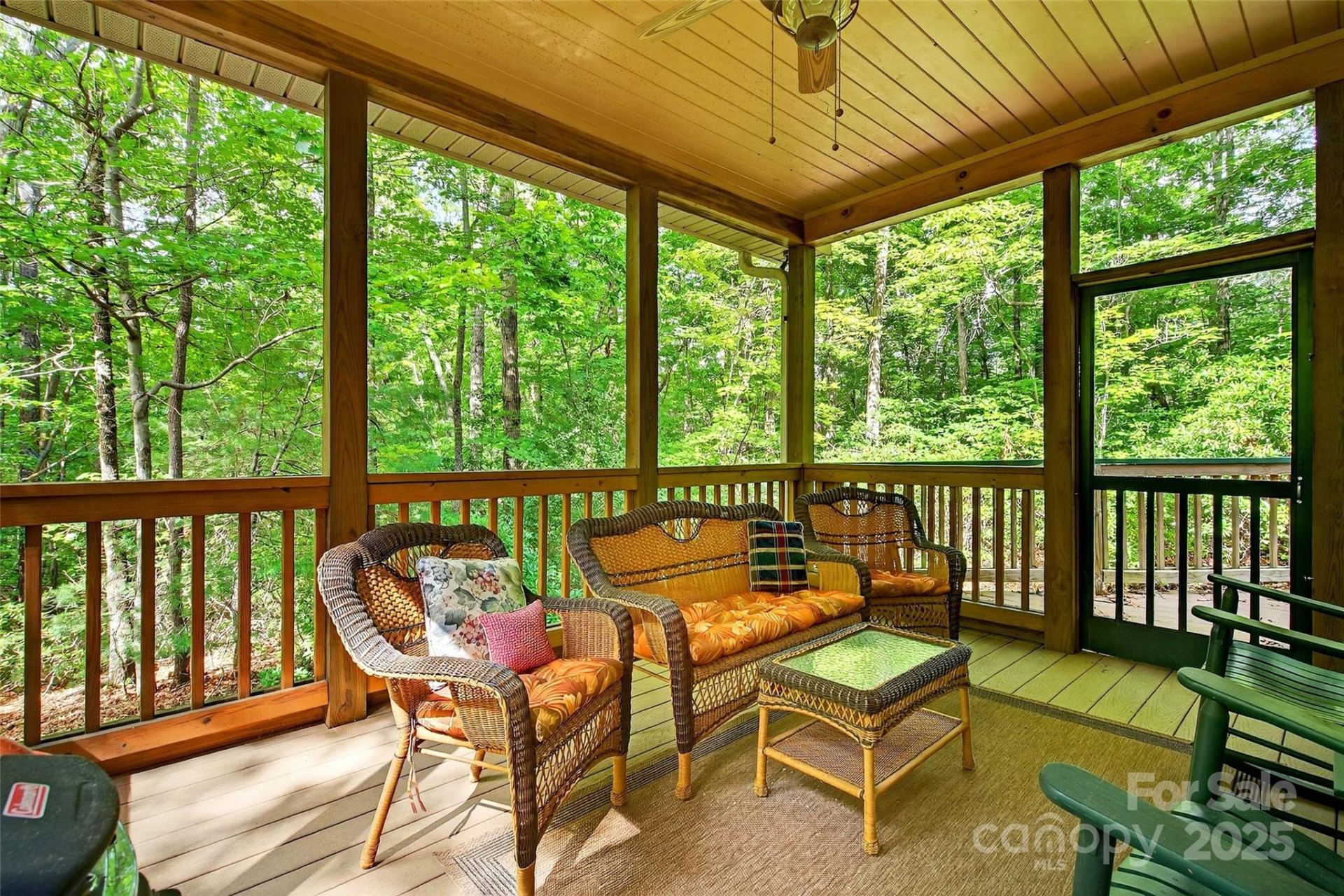 240 Ravenswood Drive - Photo 16