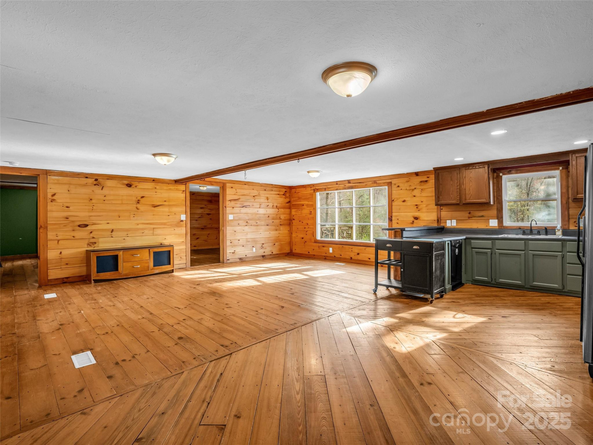 3620 Howard Gap Road - Photo 18