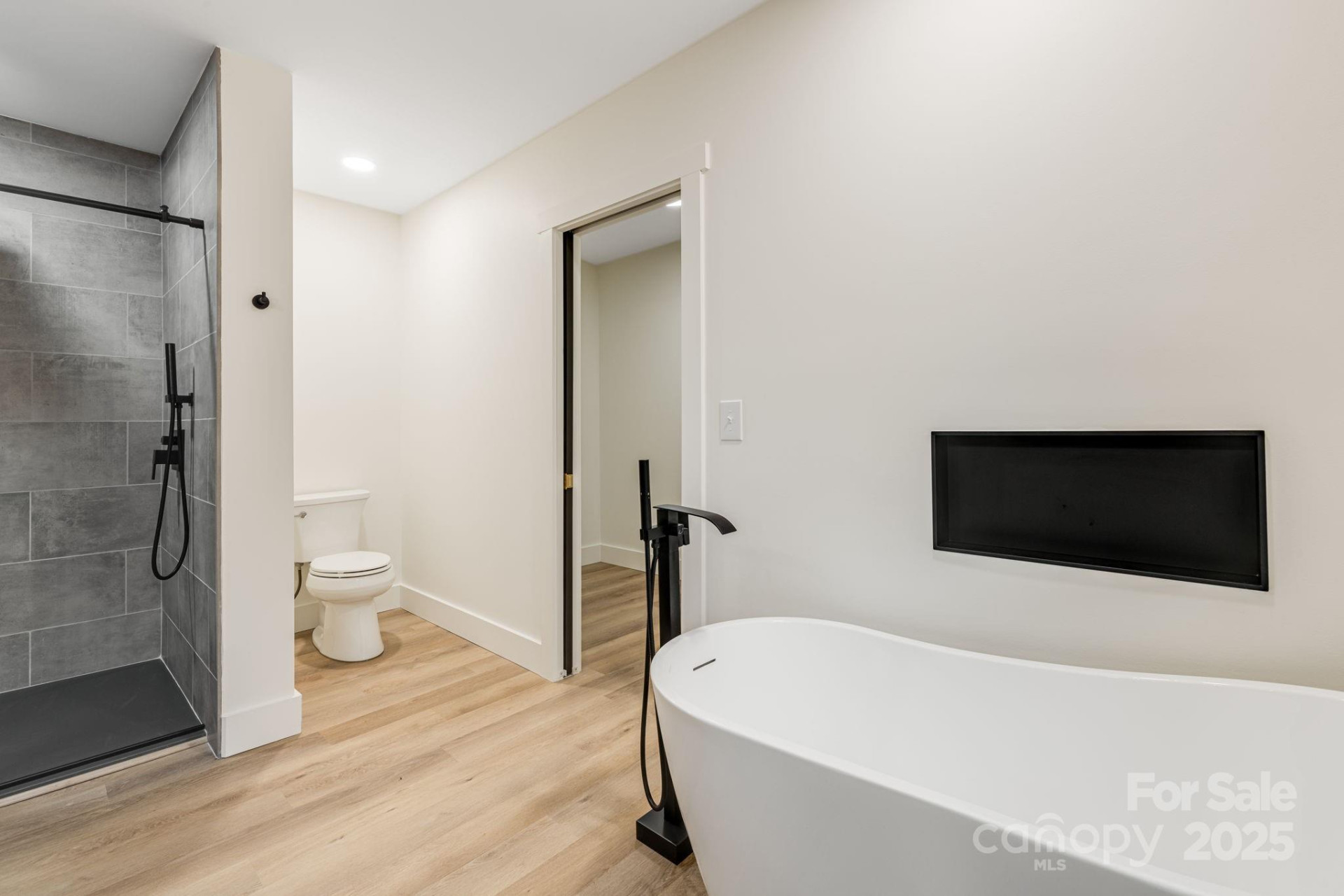 7 Angus Lane - Photo 32