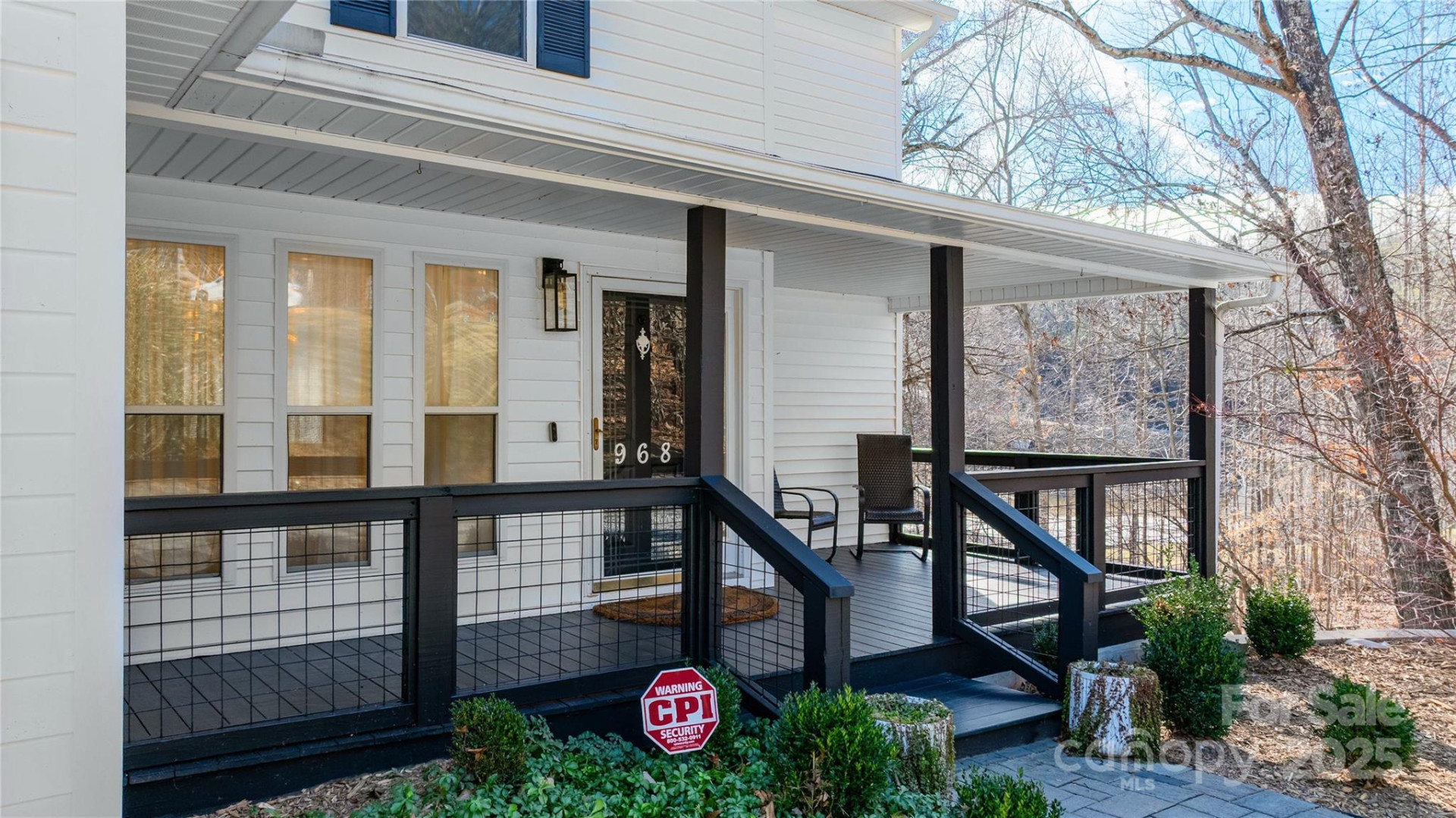 968 Plantation Drive - Photo 3