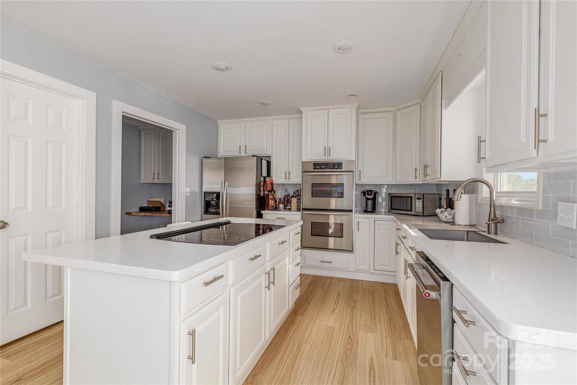 968 Plantation Drive - Photo 10