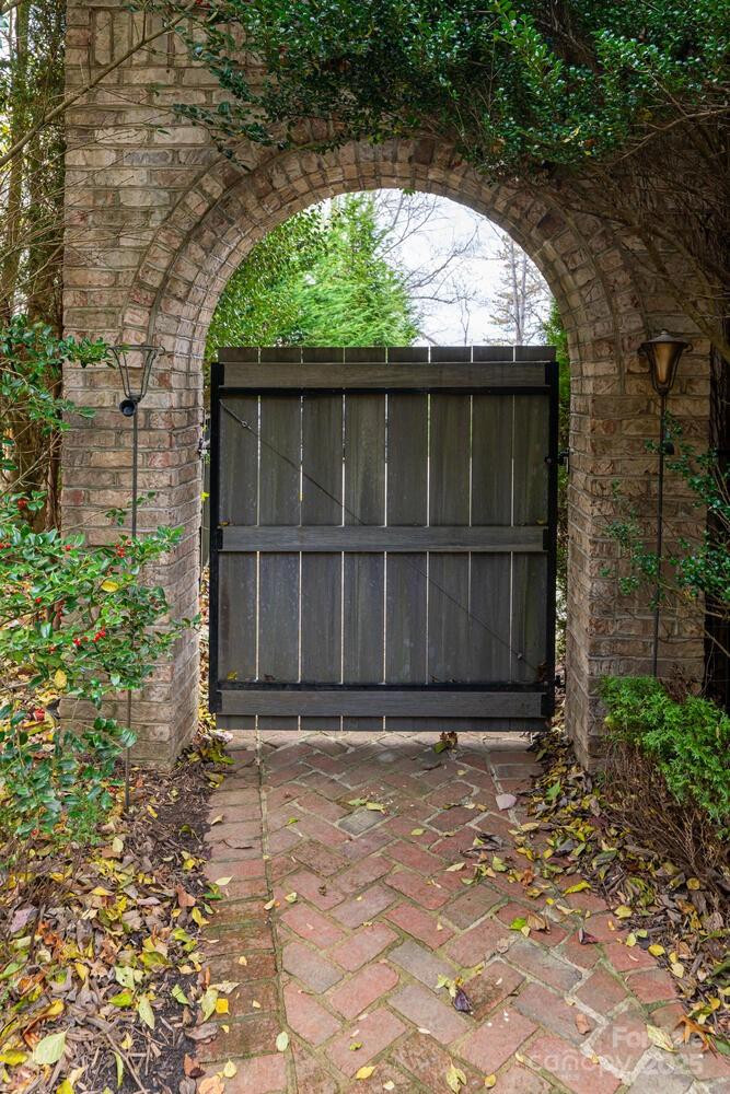 150 Rainbow View Drive - Photo 47