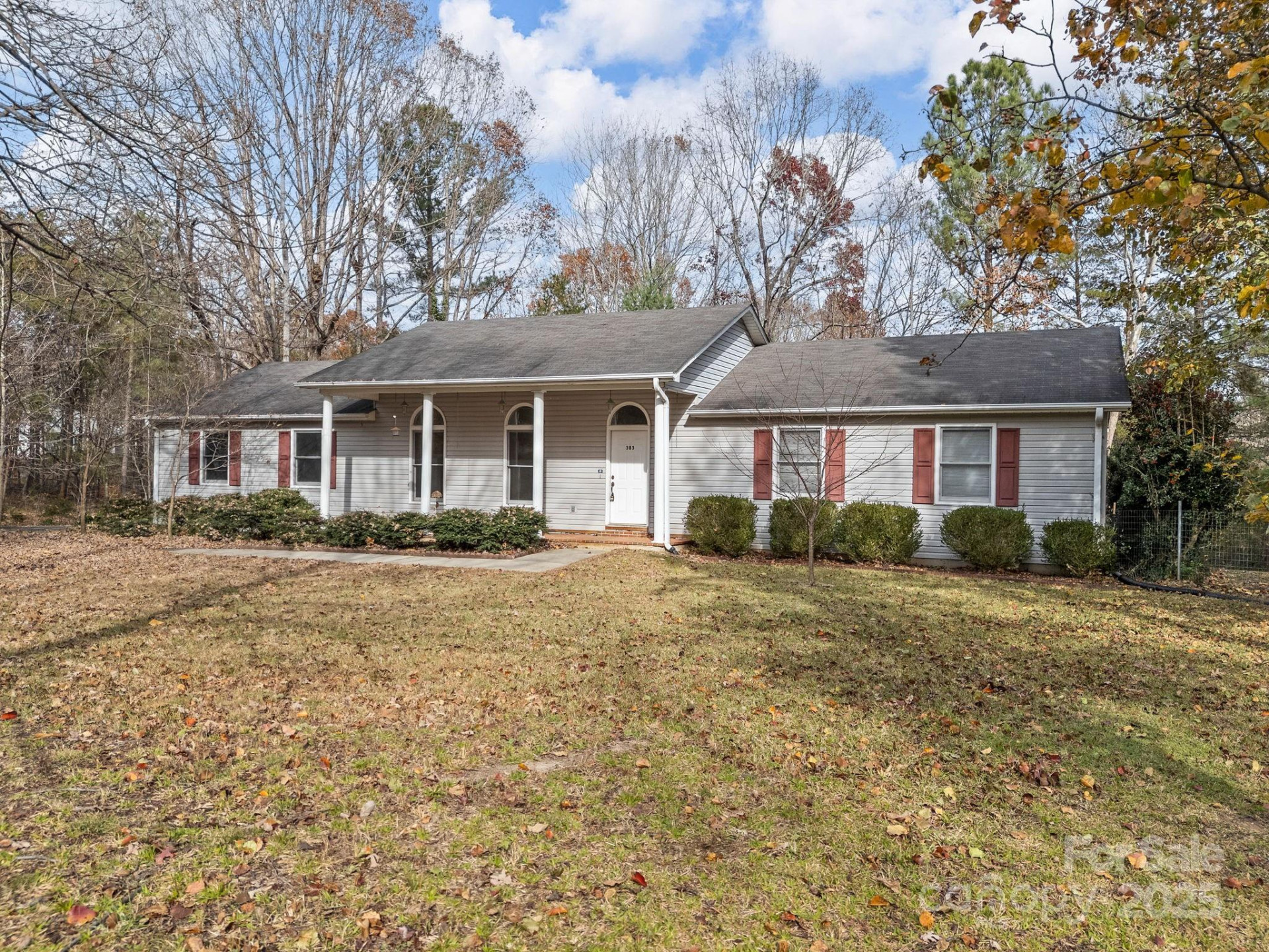 383 Woody Circle - Photo 2