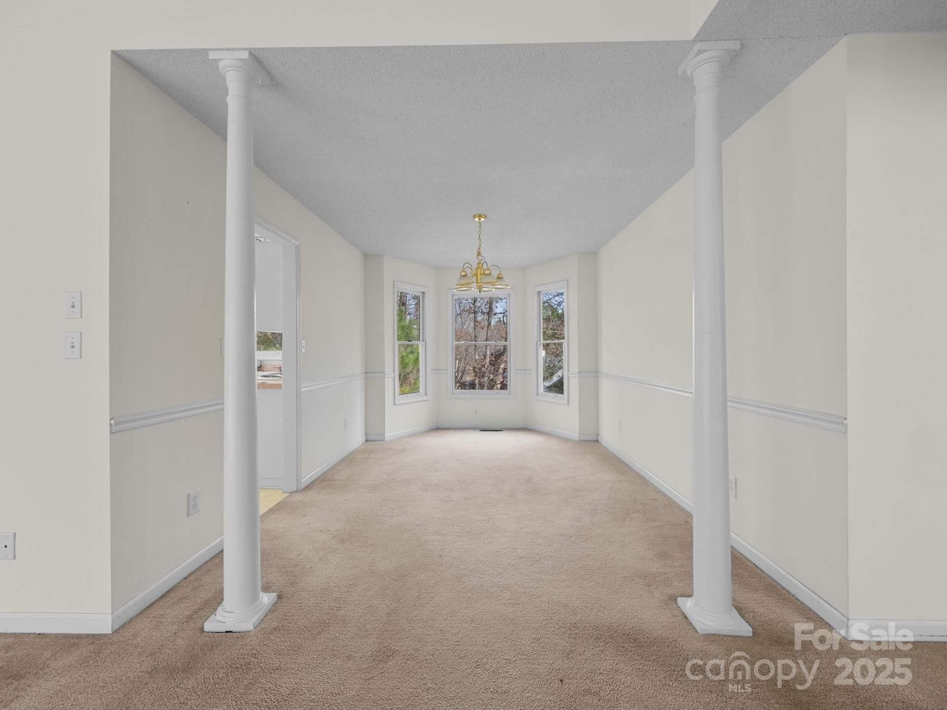 383 Woody Circle - Photo 12