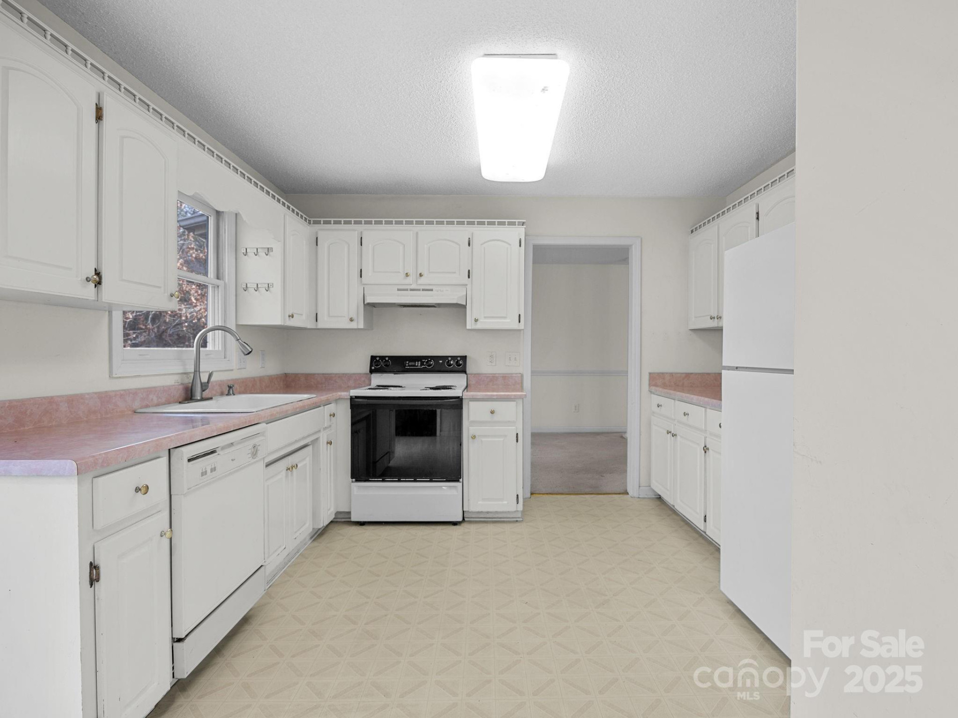 383 Woody Circle - Photo 16