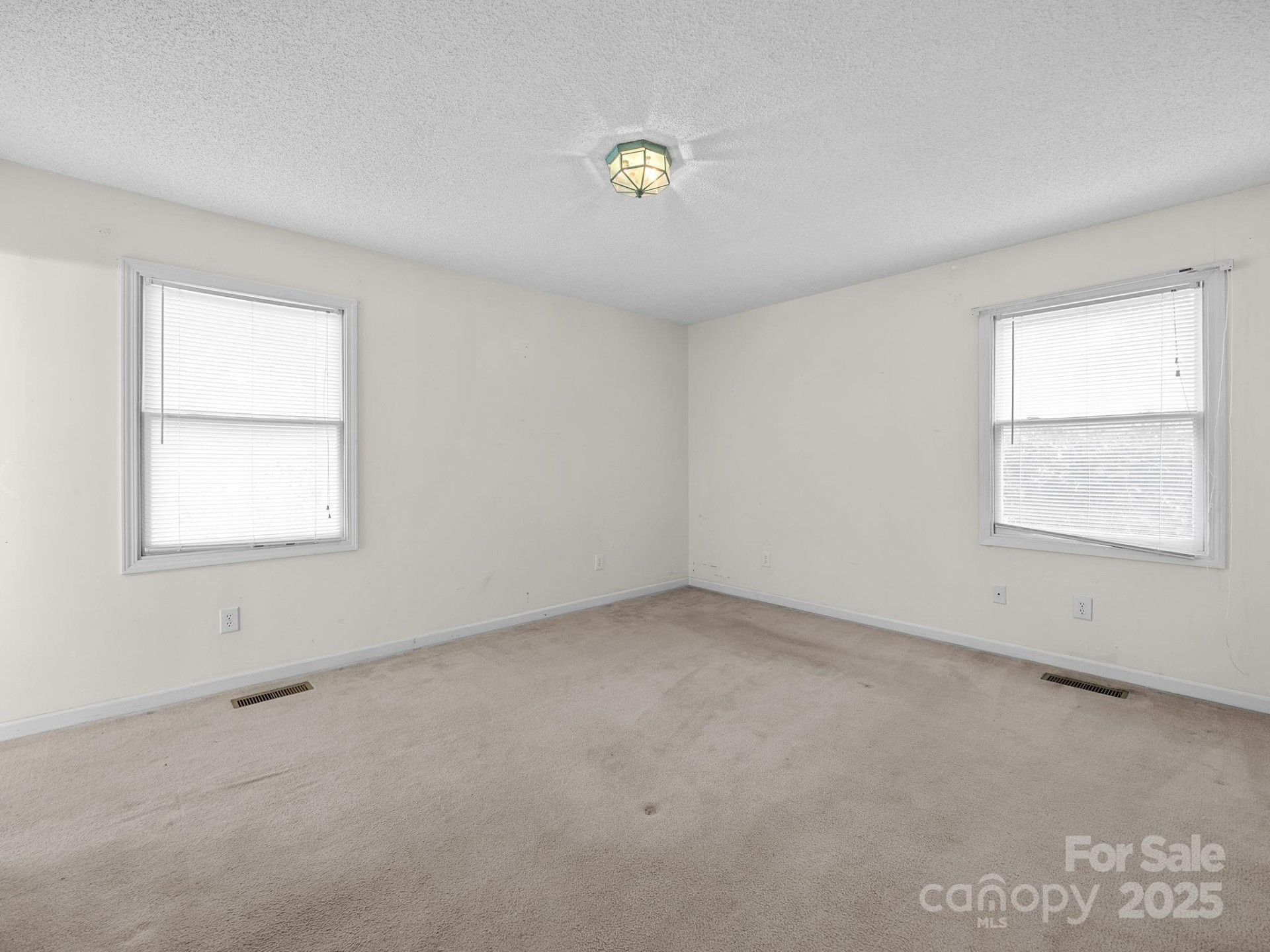 383 Woody Circle - Photo 19