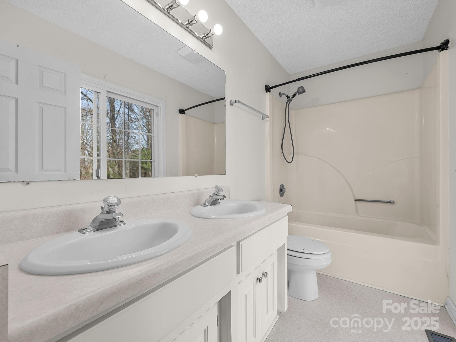 383 Woody Circle - Photo 22