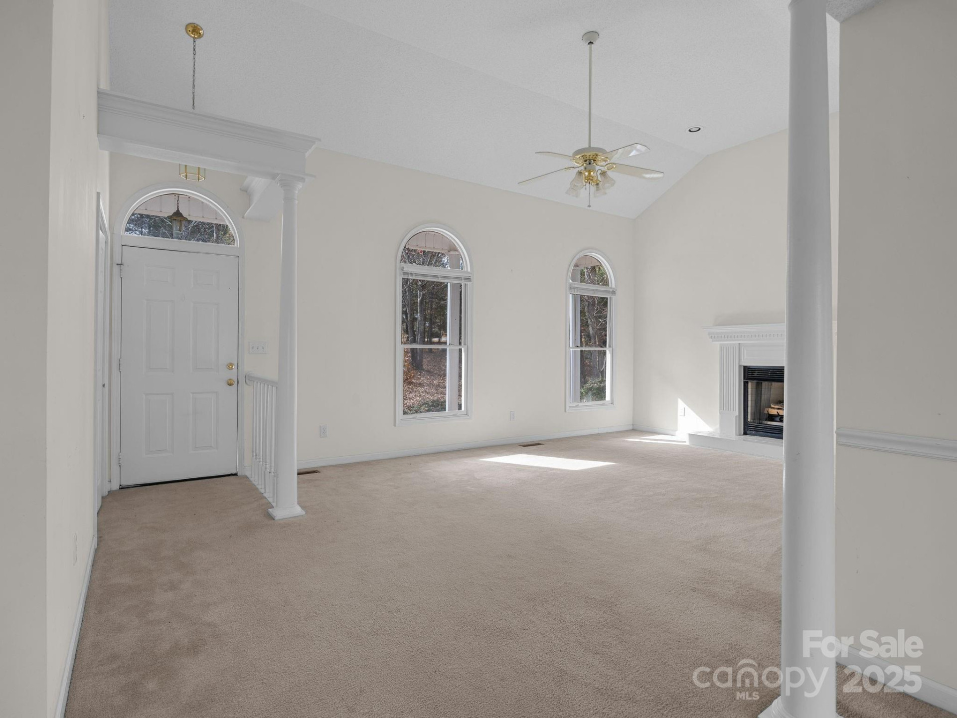 383 Woody Circle - Photo 6