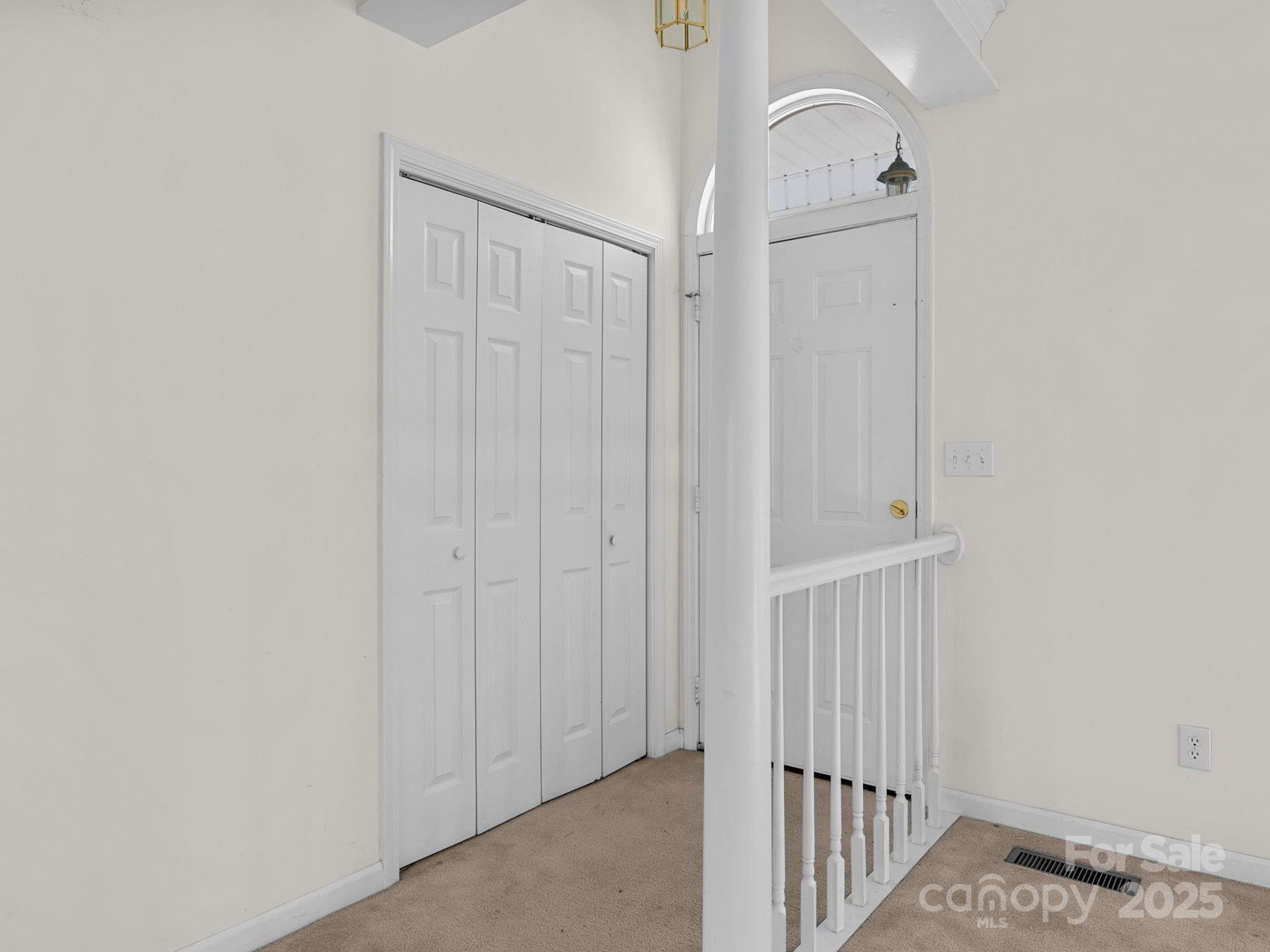 383 Woody Circle - Photo 7
