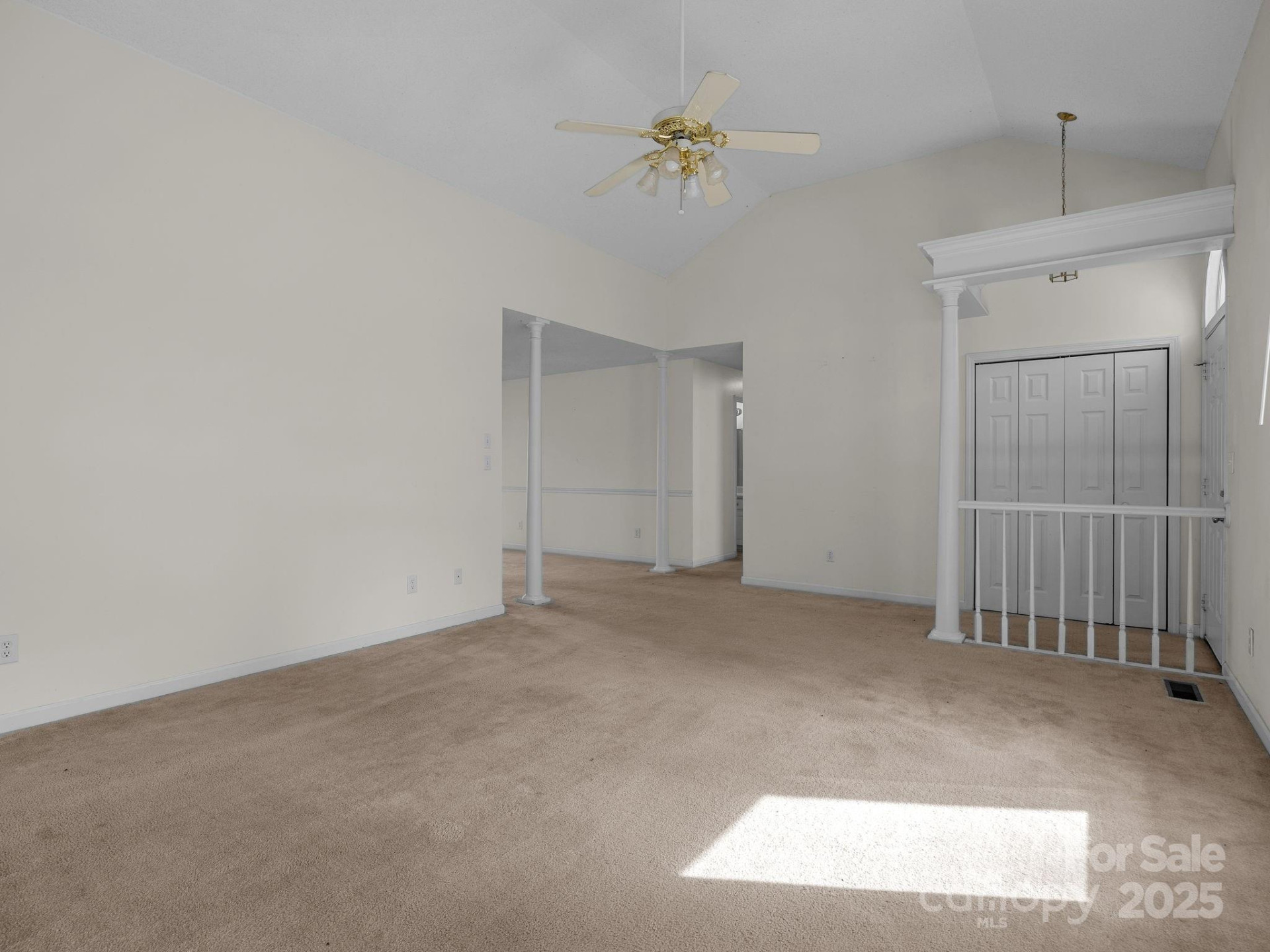 383 Woody Circle - Photo 10