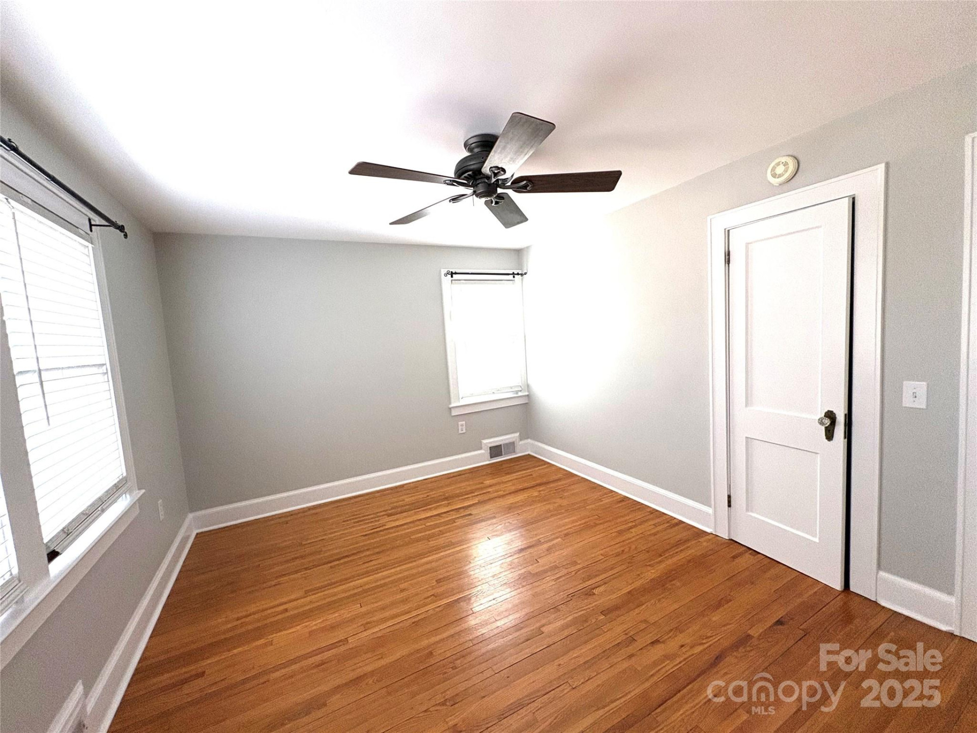 114 Broadway Avenue - Photo 16