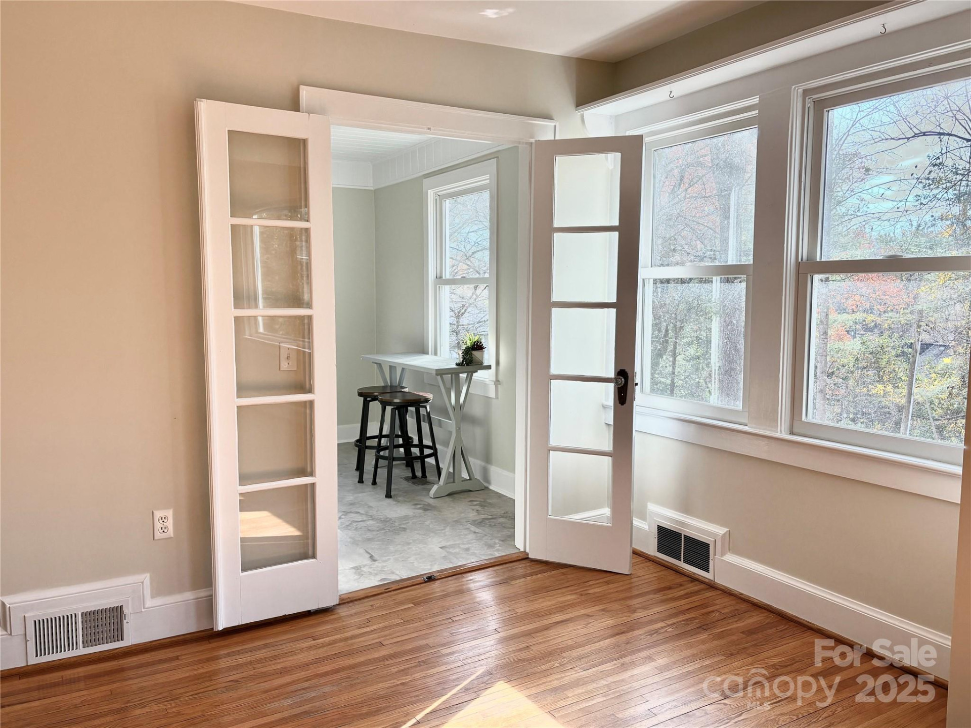 114 Broadway Avenue - Photo 6