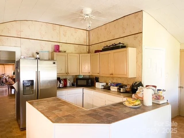 25 Highland Street - Photo 8