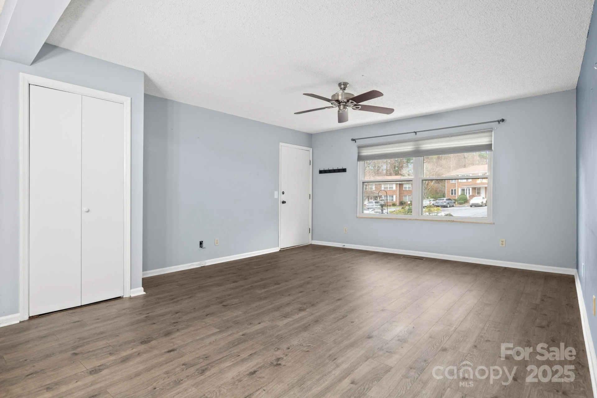 27 Capri Lane #15-D - Photo 7