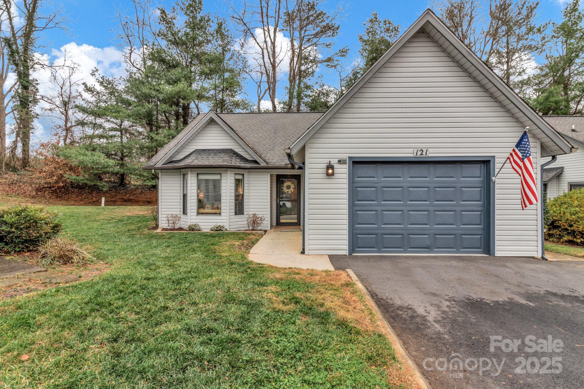 121 Cimarron Drive