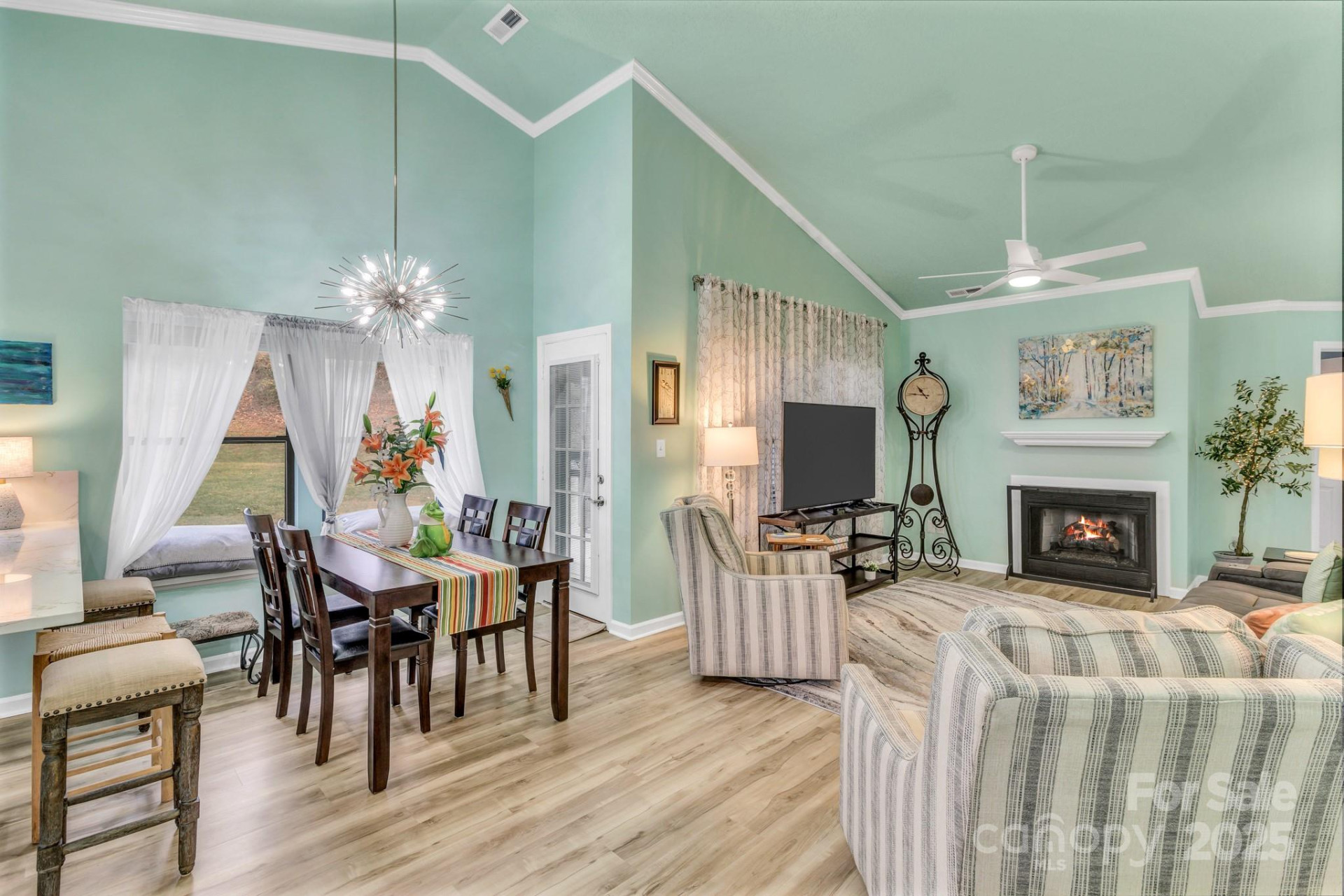 121 Cimarron Drive - Photo 3