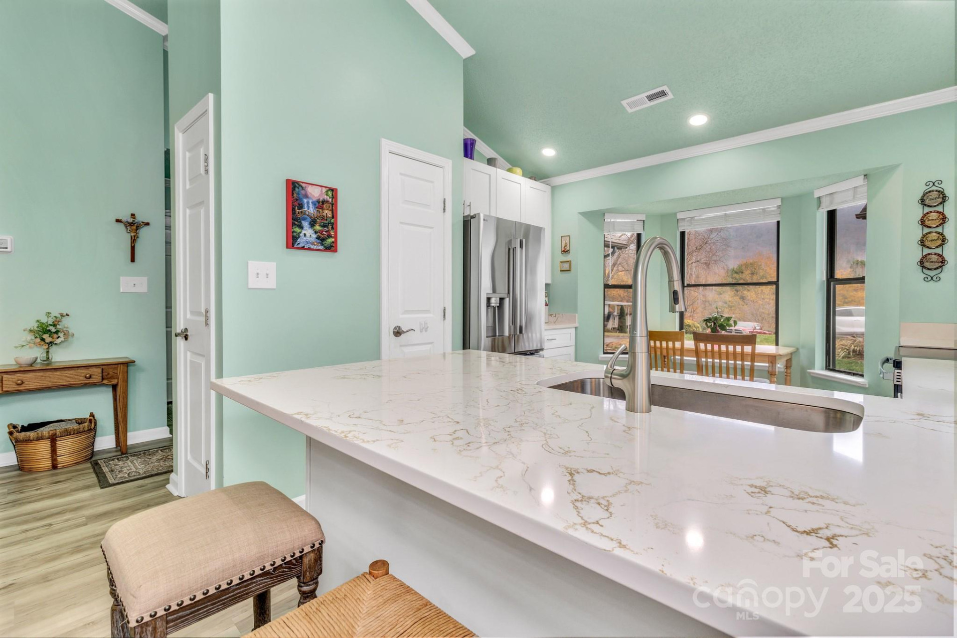 121 Cimarron Drive - Photo 6