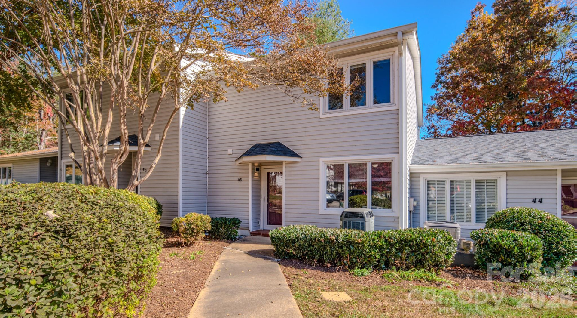43 Hollybrook Drive - Photo 2