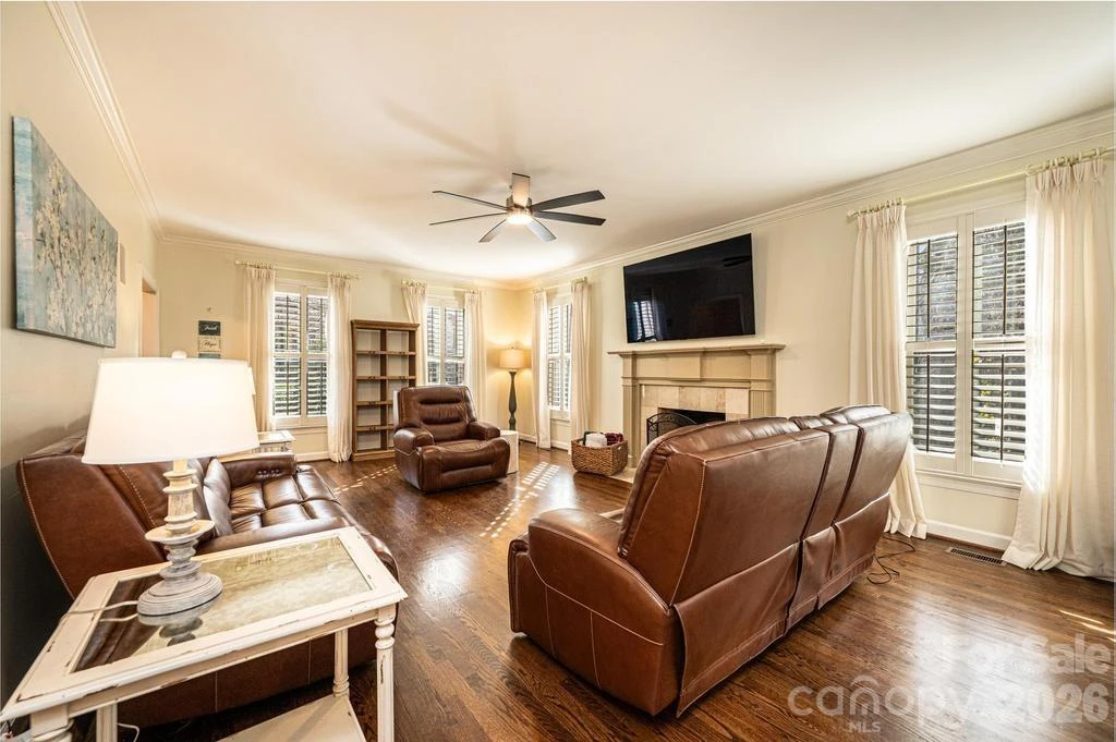 560 20th Avenue Court - Photo 16