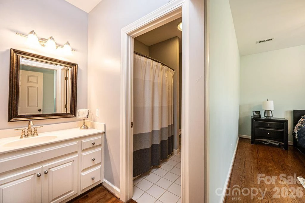 560 20th Avenue Court - Photo 29
