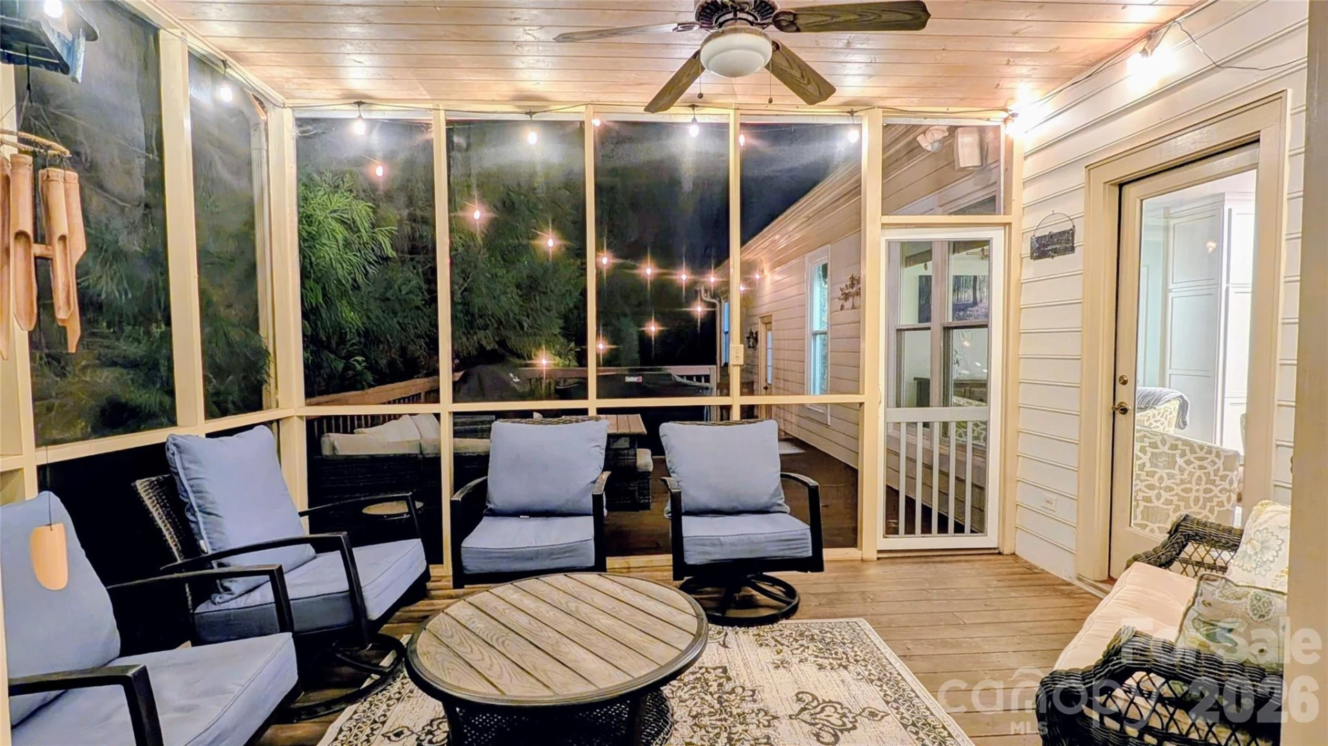 560 20th Avenue Court - Photo 6