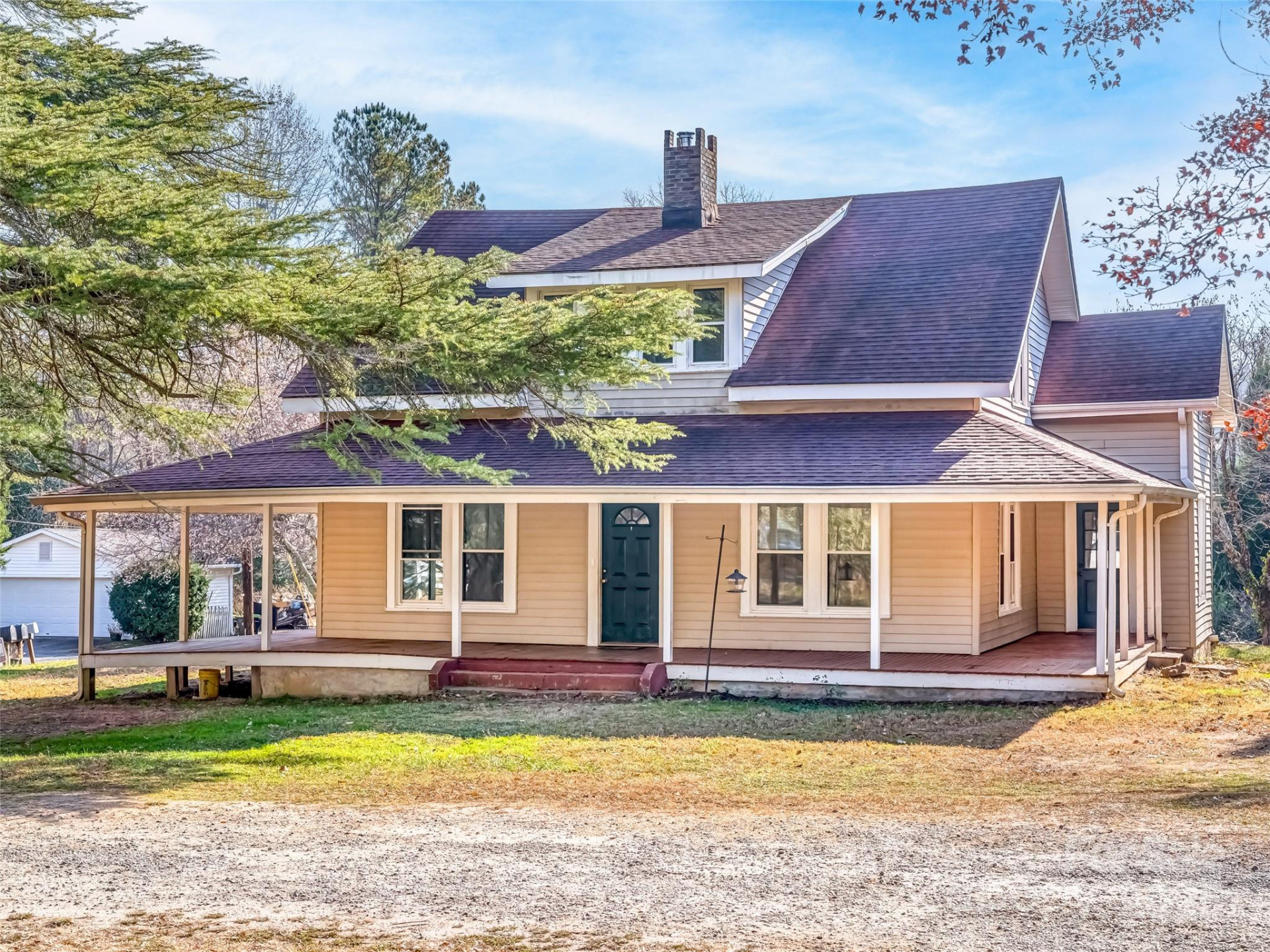 411 Walker Street - Photo 2