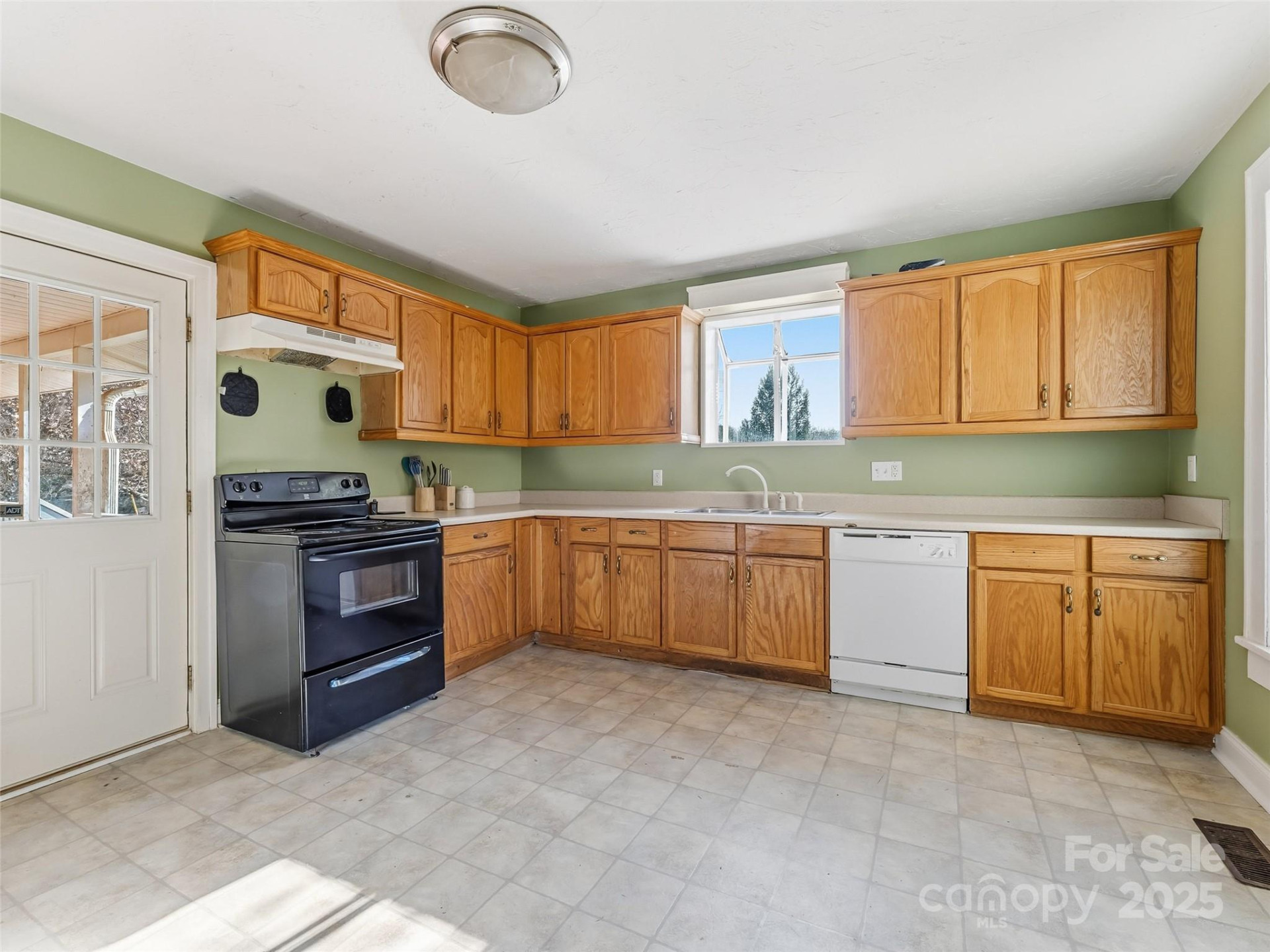 411 Walker Street - Photo 14