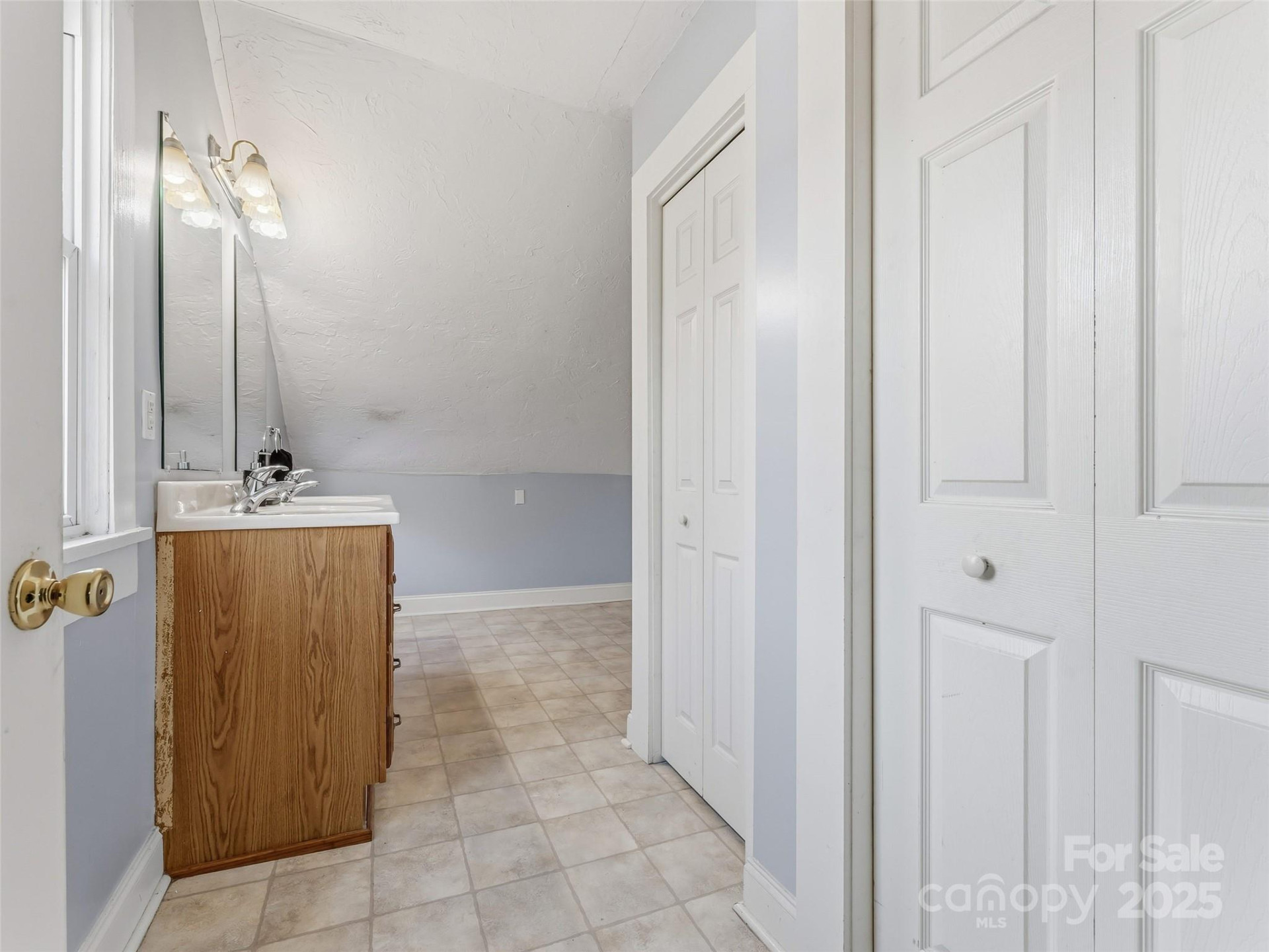 411 Walker Street - Photo 25