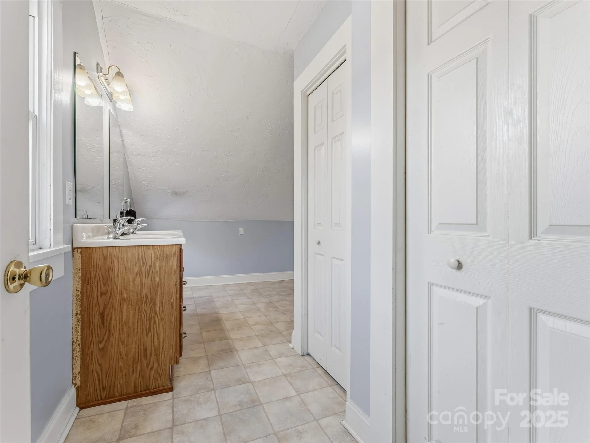 411 Walker Street - Photo 25