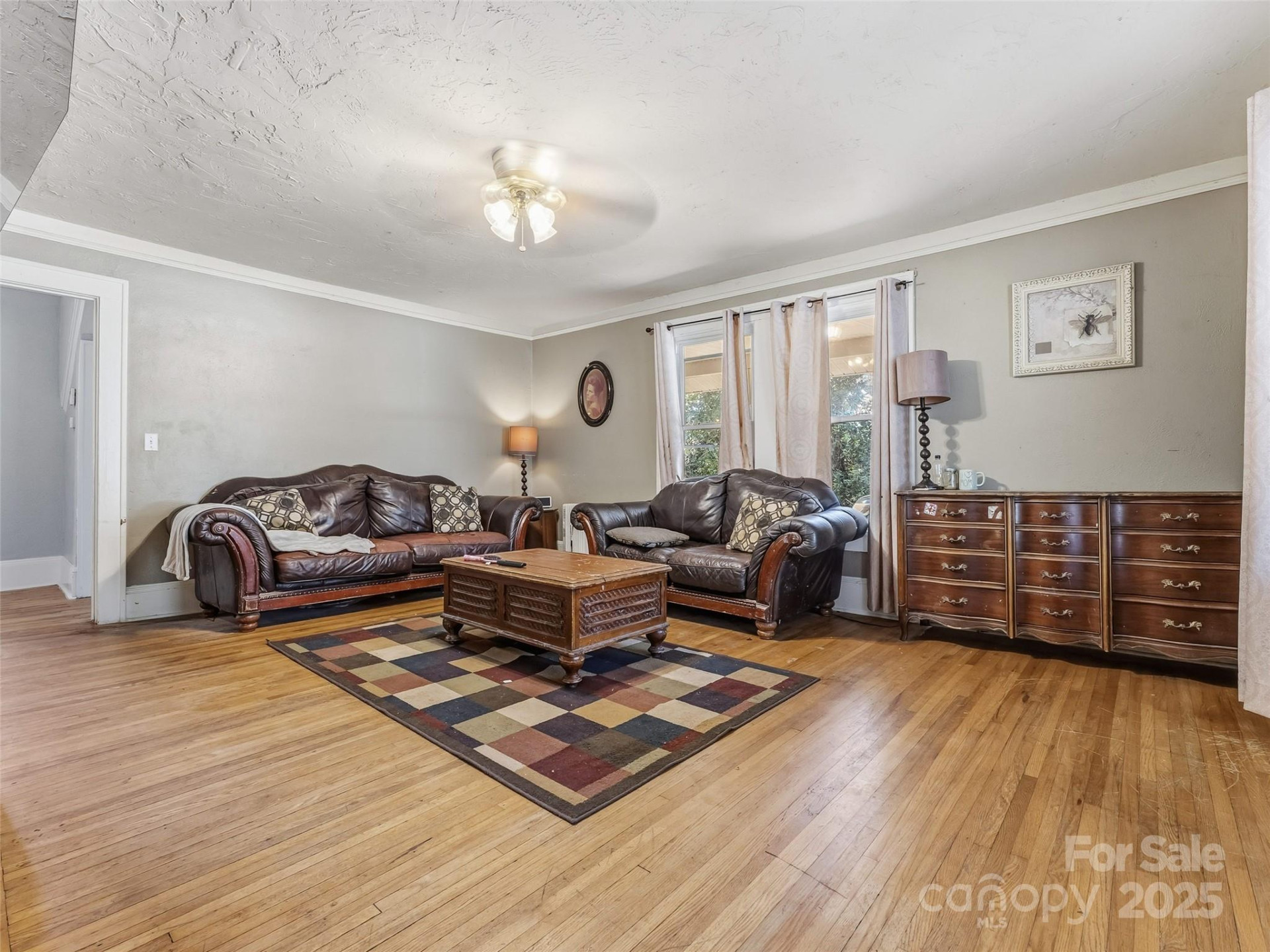 411 Walker Street - Photo 8