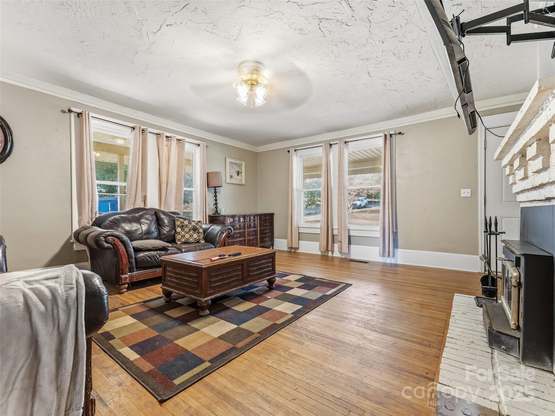 411 Walker Street - Photo 10