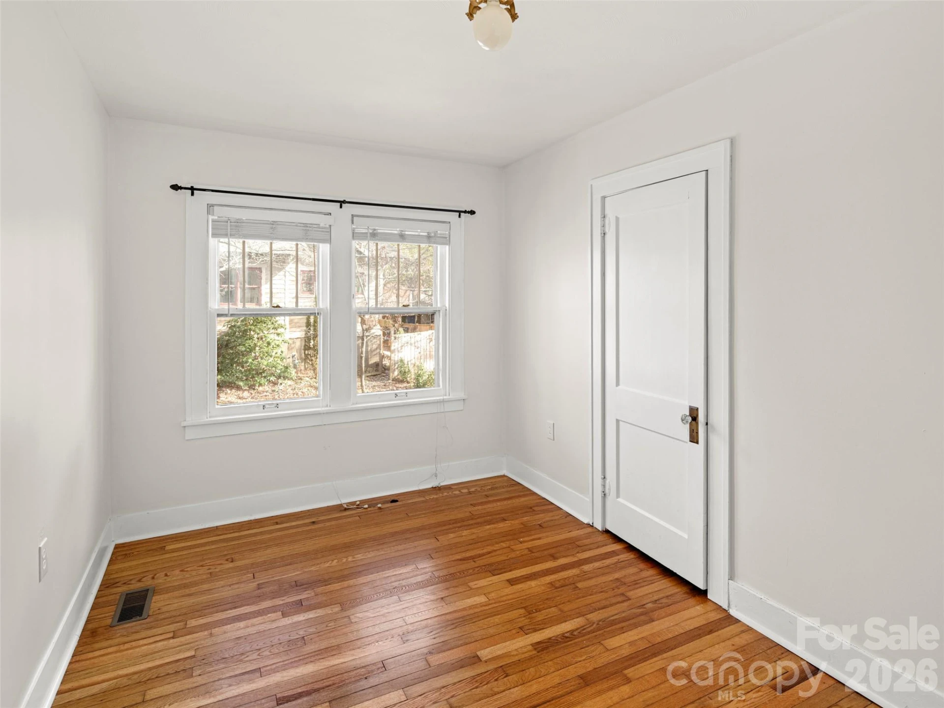 6 Buckingham Court - Photo 27