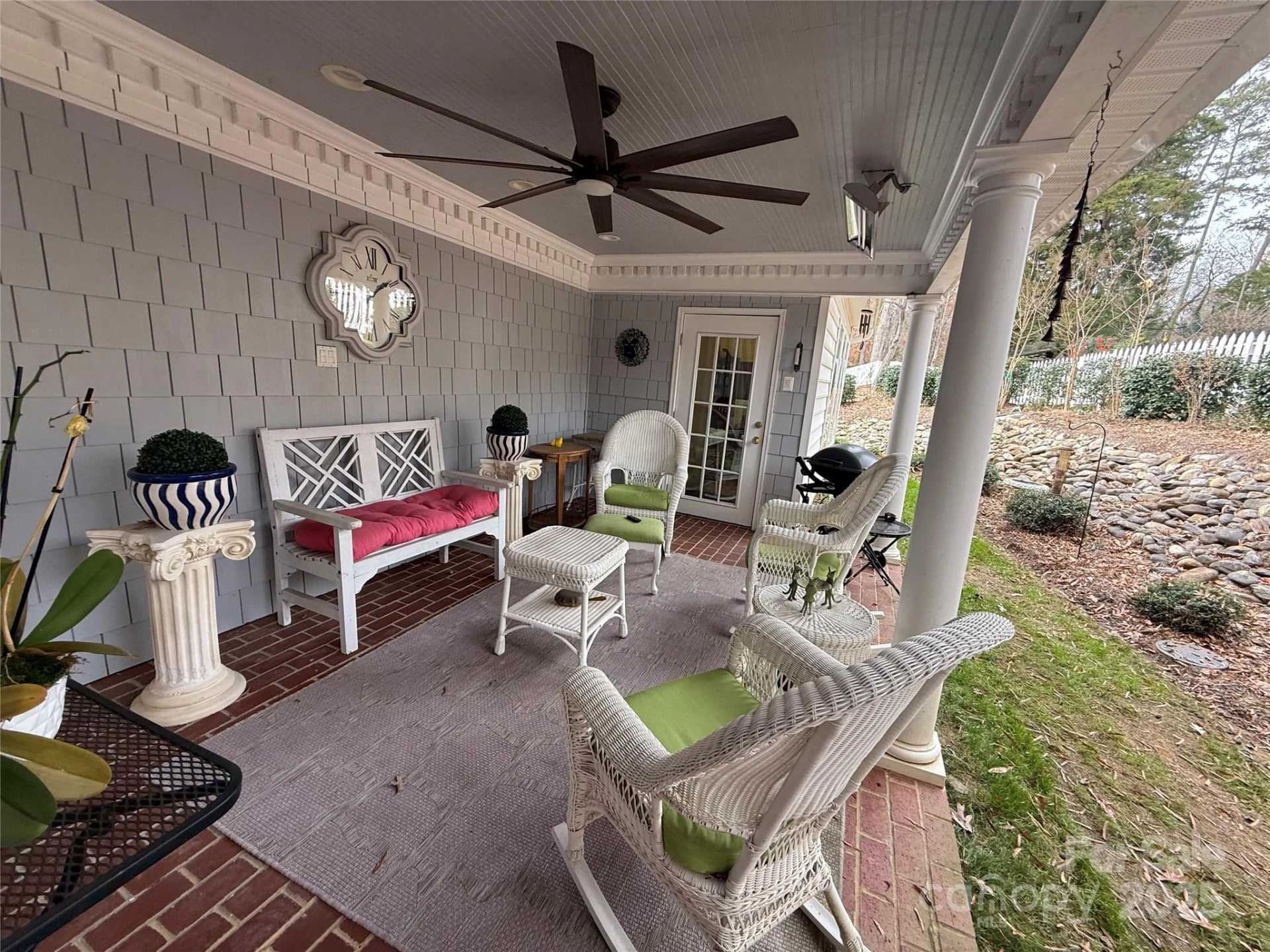 225 Kings Creek Court - Photo 4