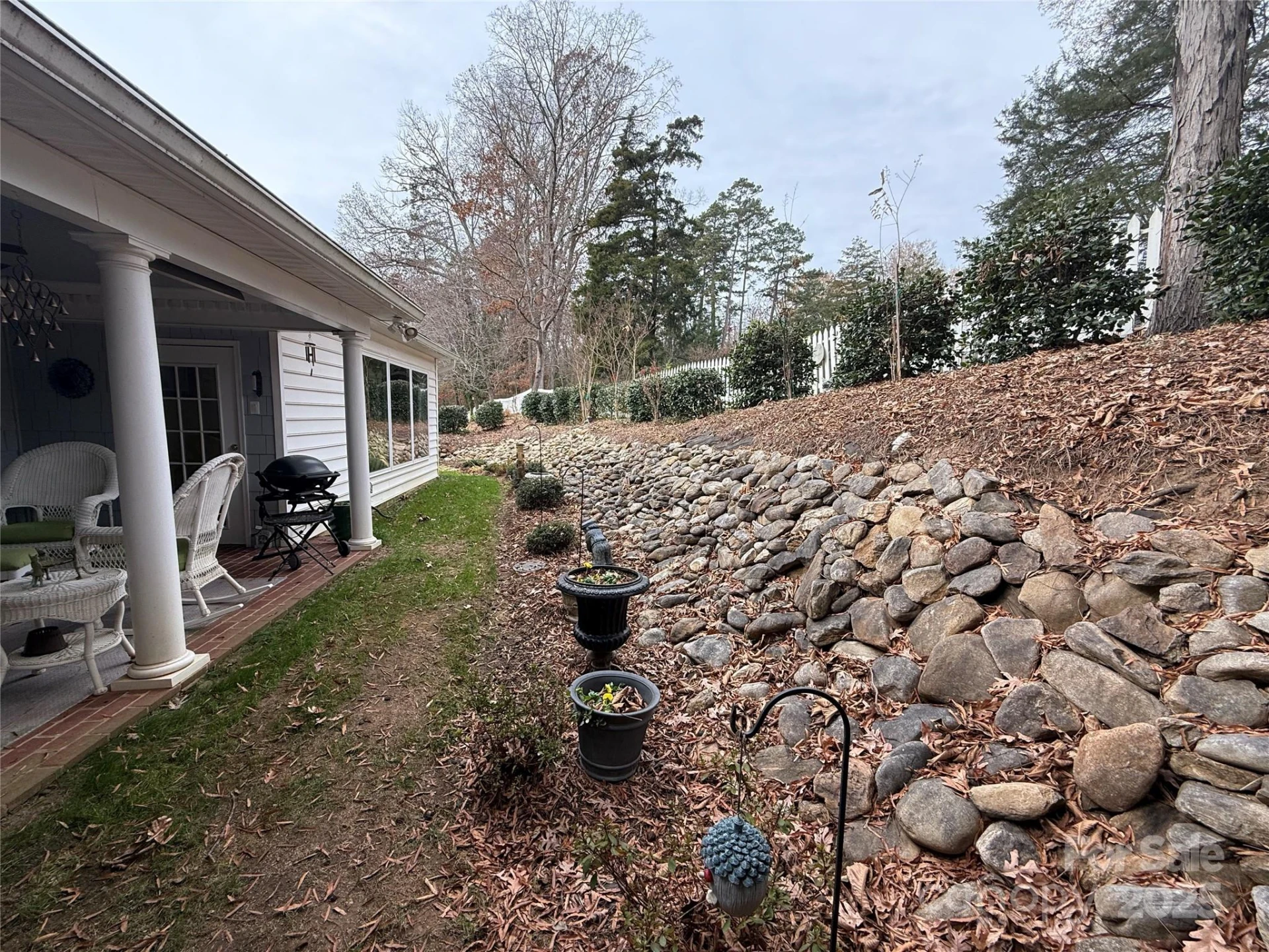 225 Kings Creek Court - Photo 5