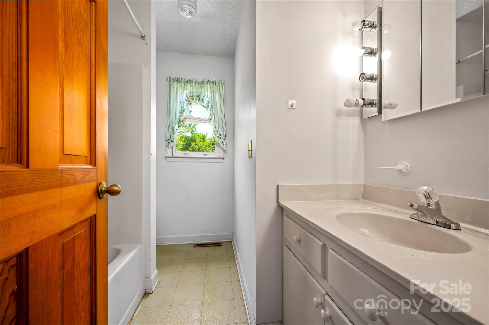 49 Meadowbrook Road - Photo 10