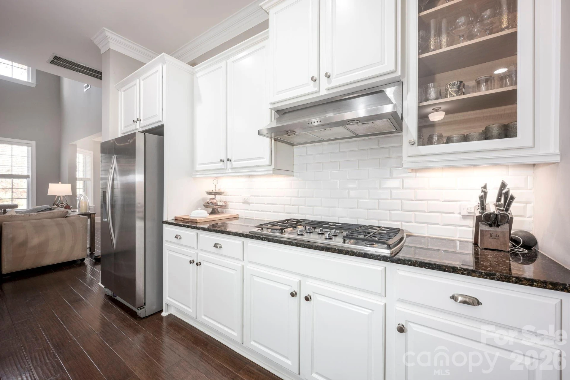 111 Stamford Court - Photo 12