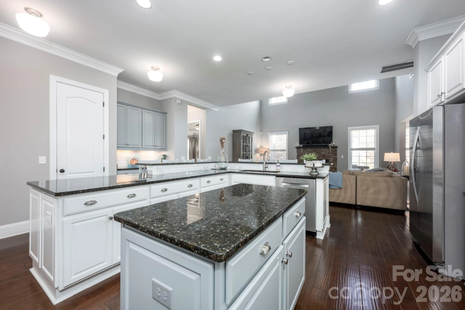 111 Stamford Court - Photo 13