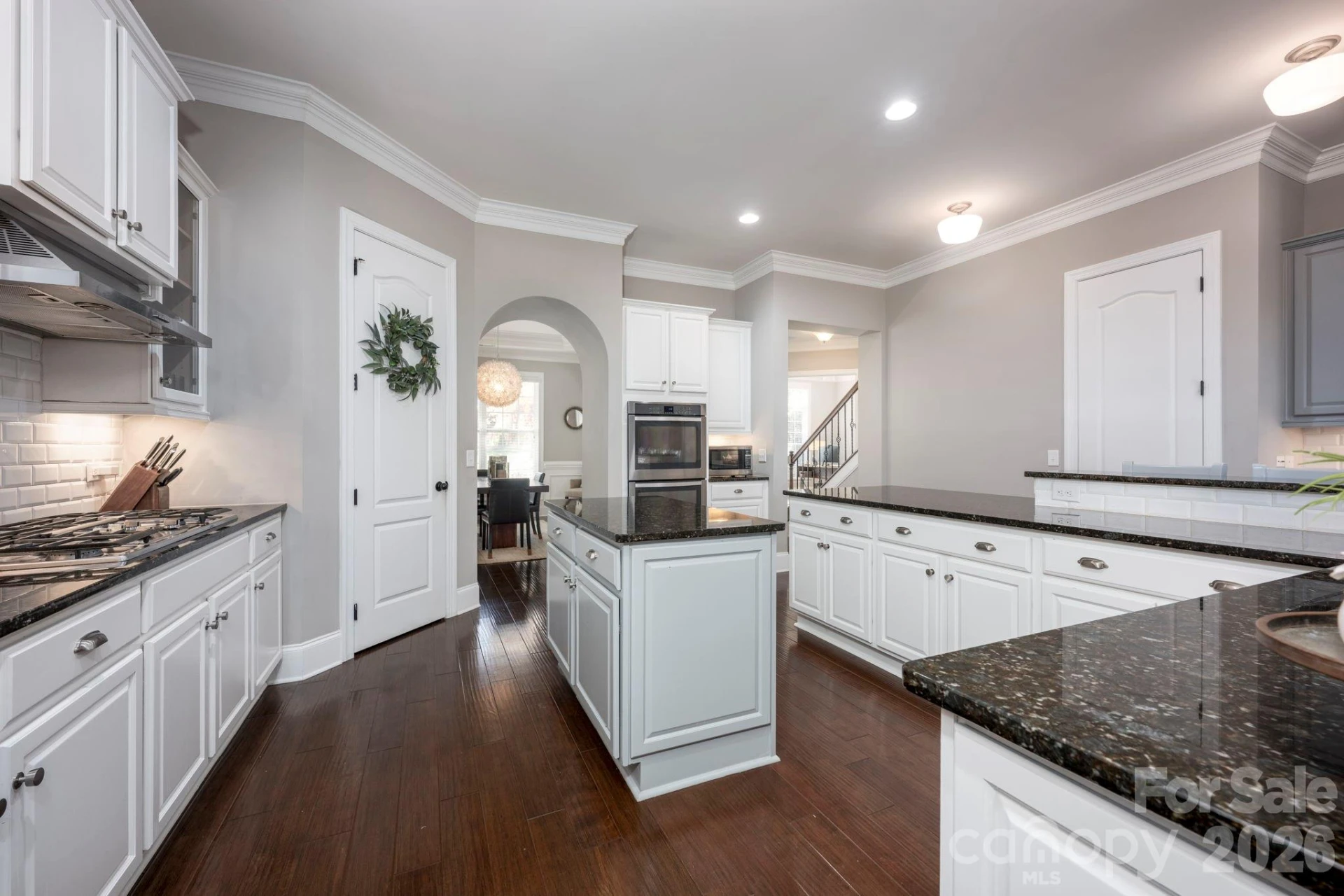 111 Stamford Court - Photo 14