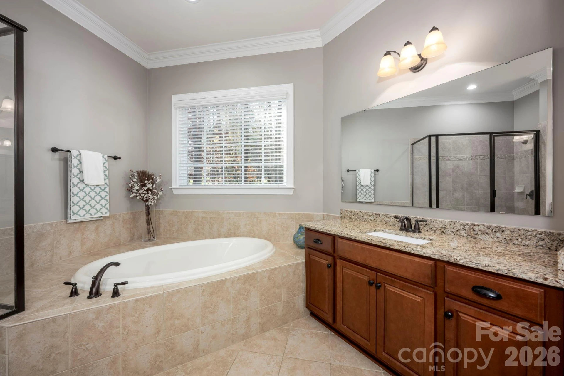 111 Stamford Court - Photo 24